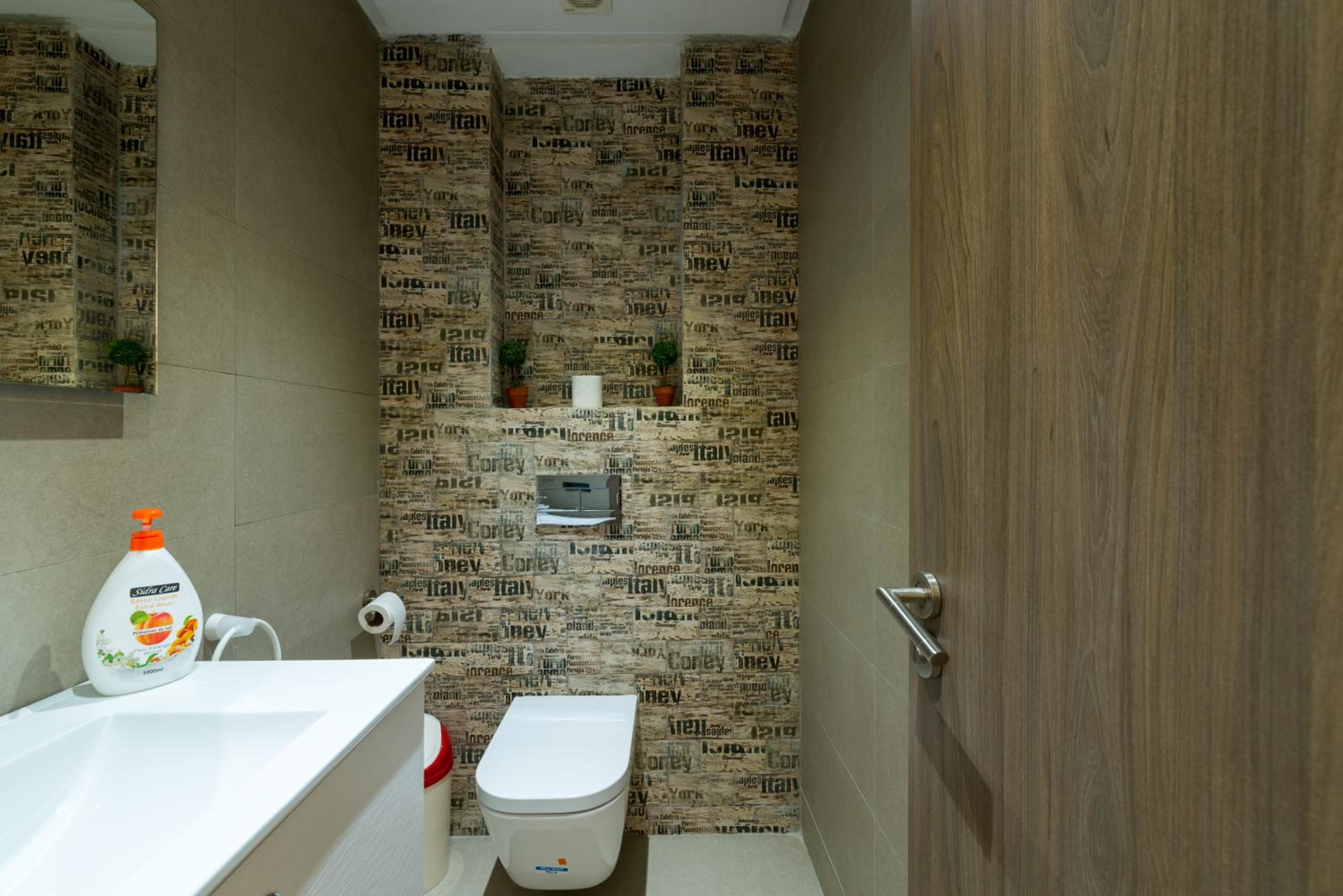 Two-Bedroom Apartment - Photo 9