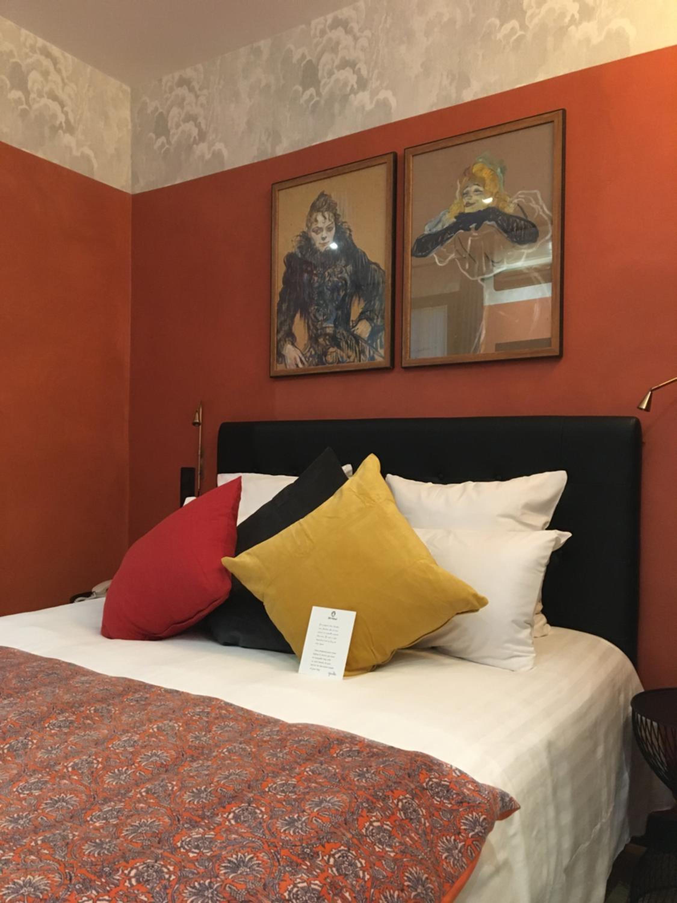 ZE Hotel bedroom photo