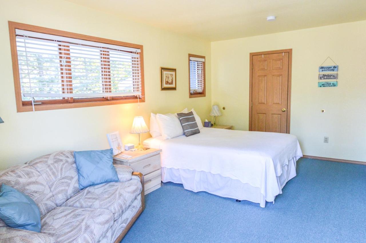 Queen Room photo 1