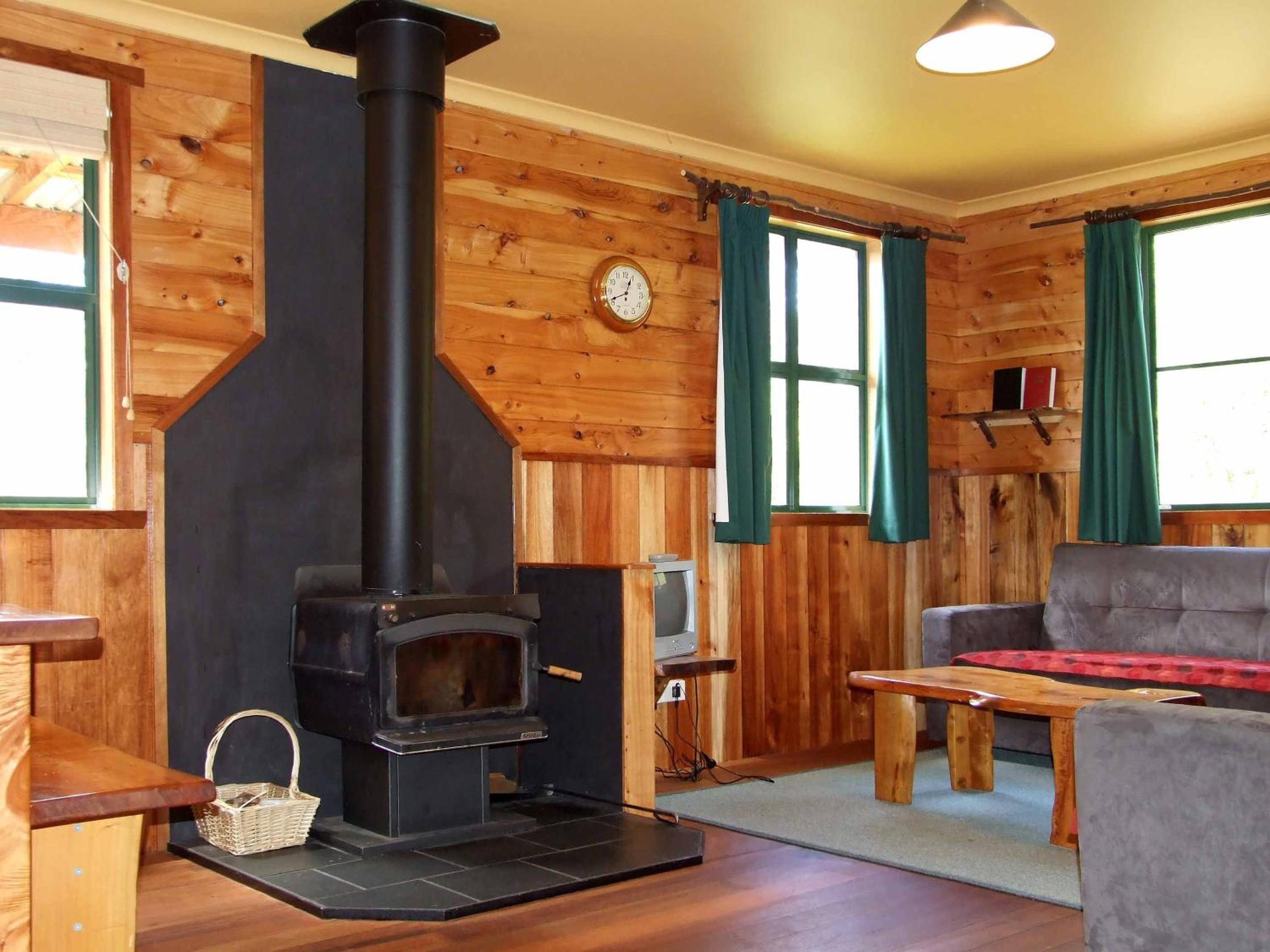 Forest View Two-Bedroom Cabin photo 2