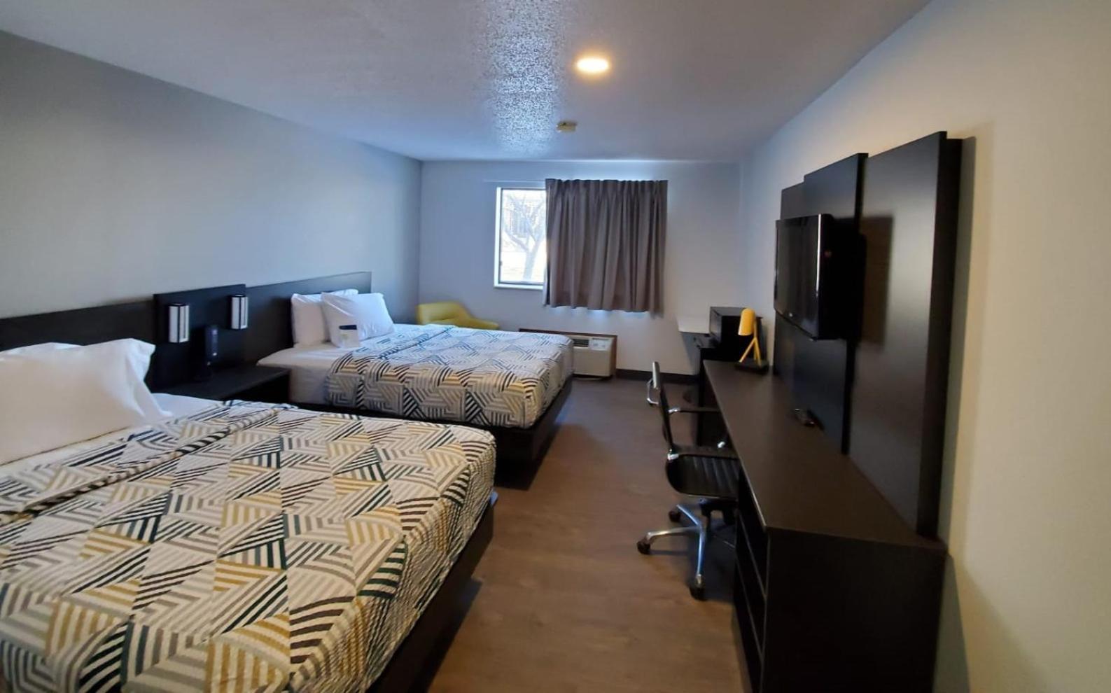 Deluxe Quadruple Room - Non-Smoking