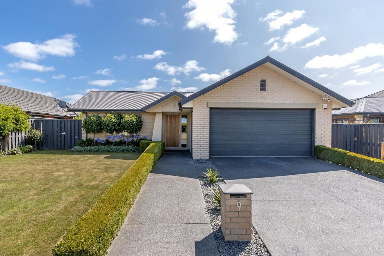 Four-Bedroom House - Photo 1