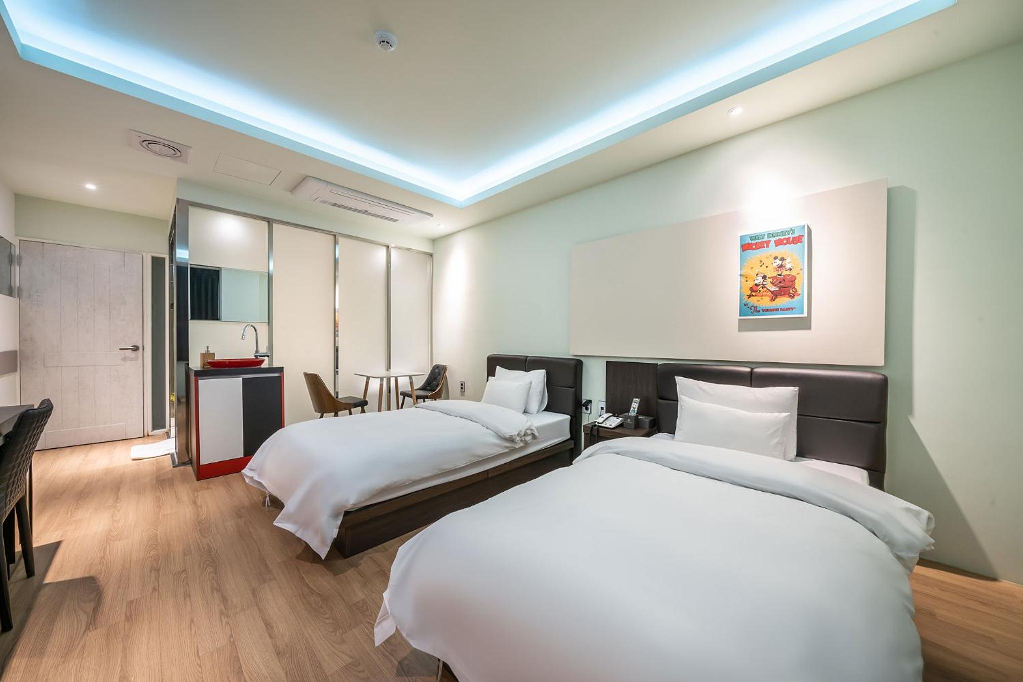 Standard Twin Room photo 1