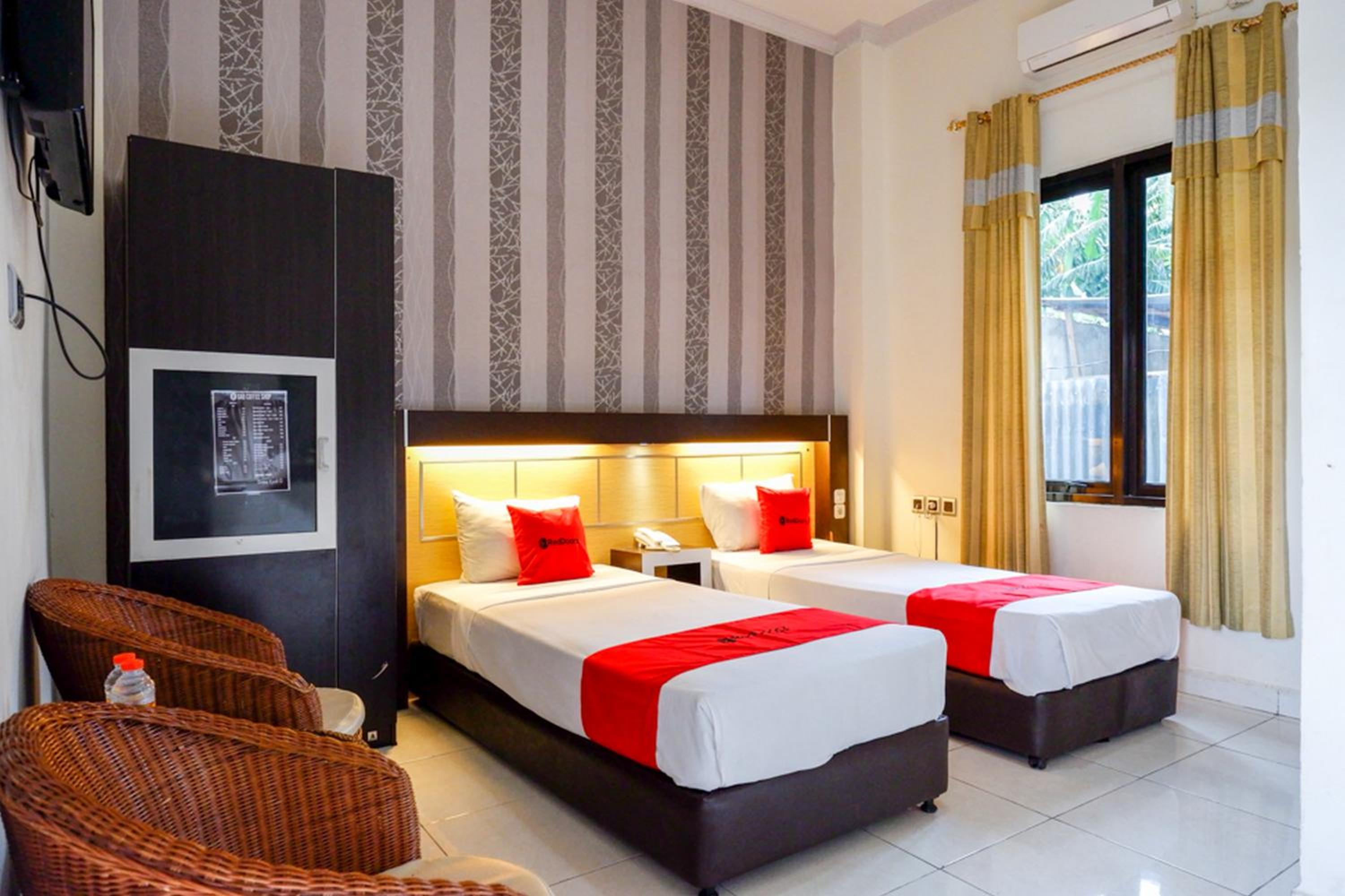 Twin Room - Photo 1