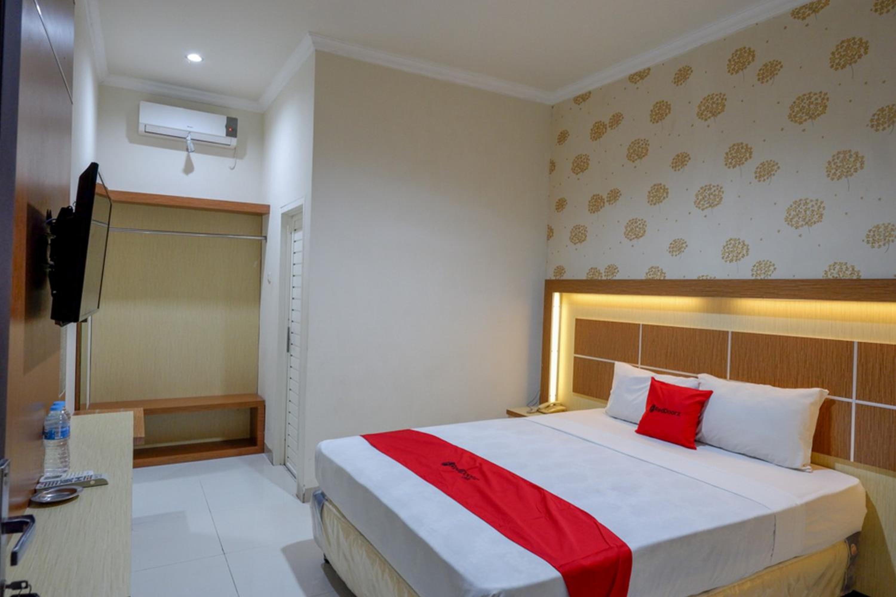 Deluxe Room - Photo 1