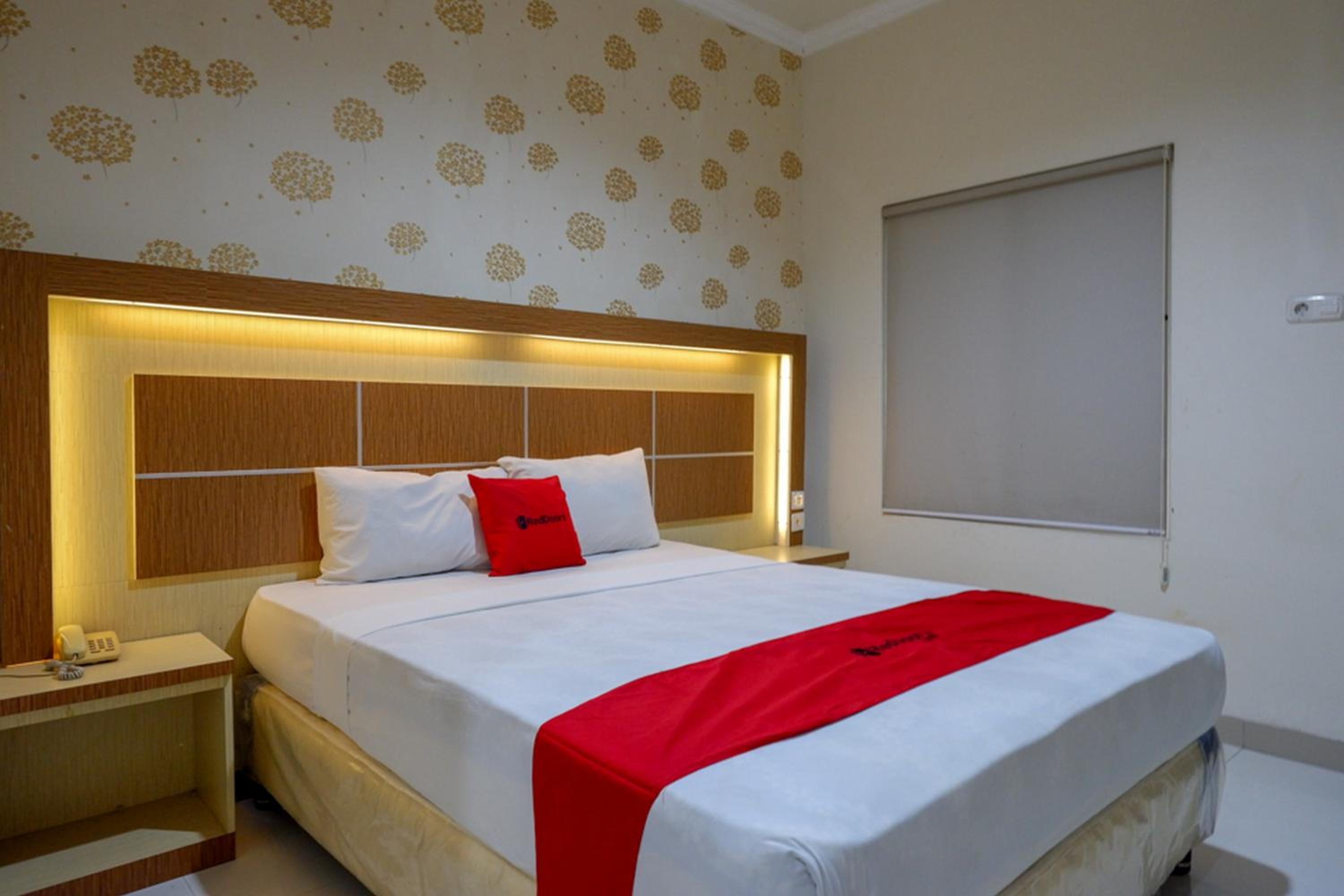 Deluxe Room - Photo 4