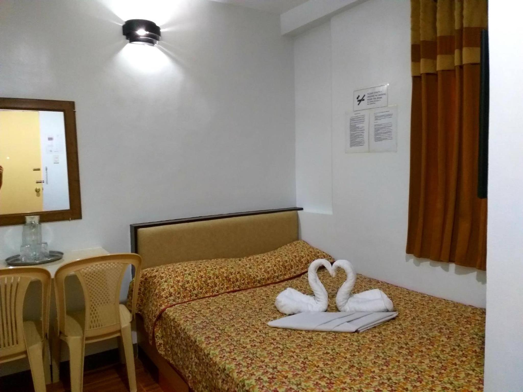 Deluxe Room - Photo 6