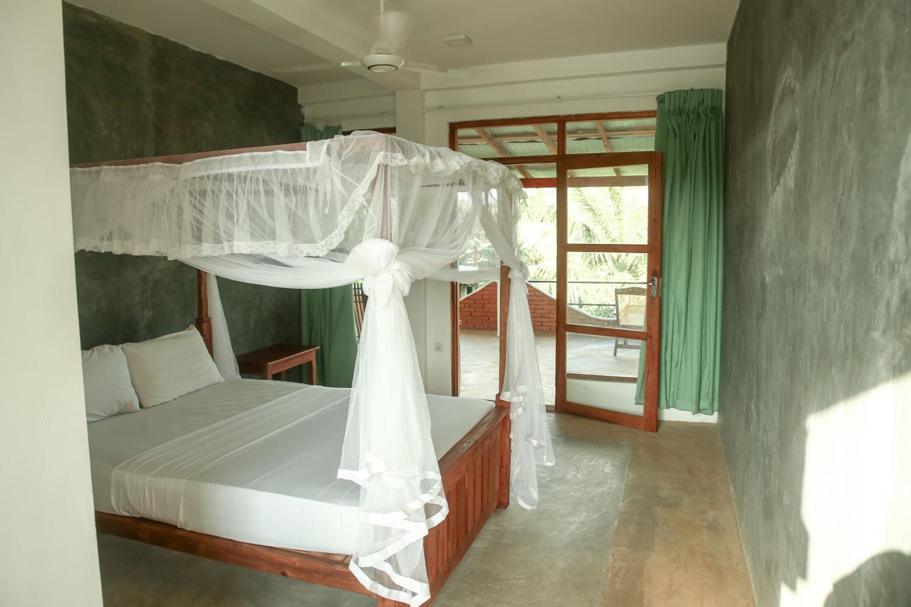 Deluxe Room with free 24 hours Check in & Check out  photo 1