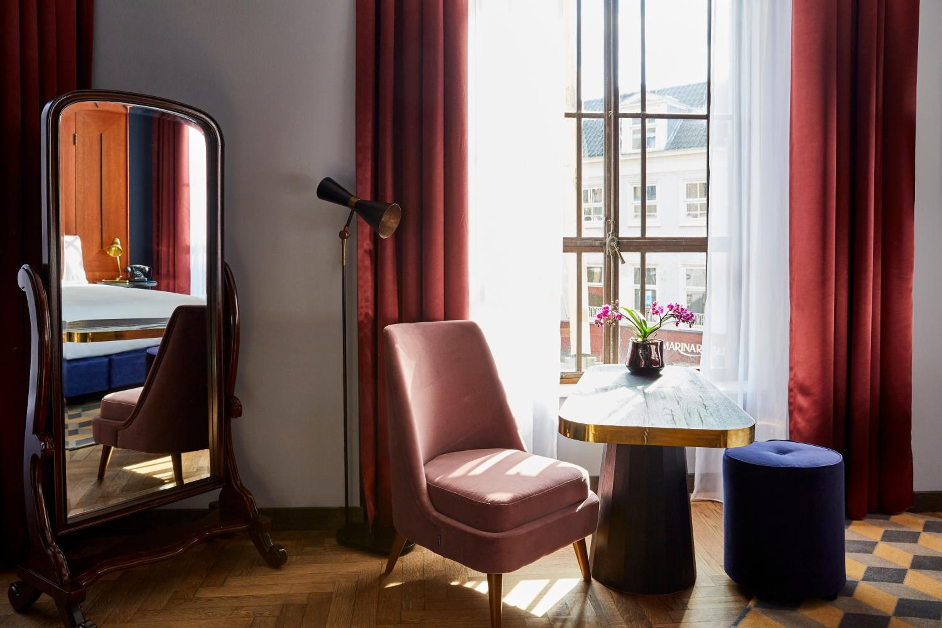 Premium Queen Room photo 2