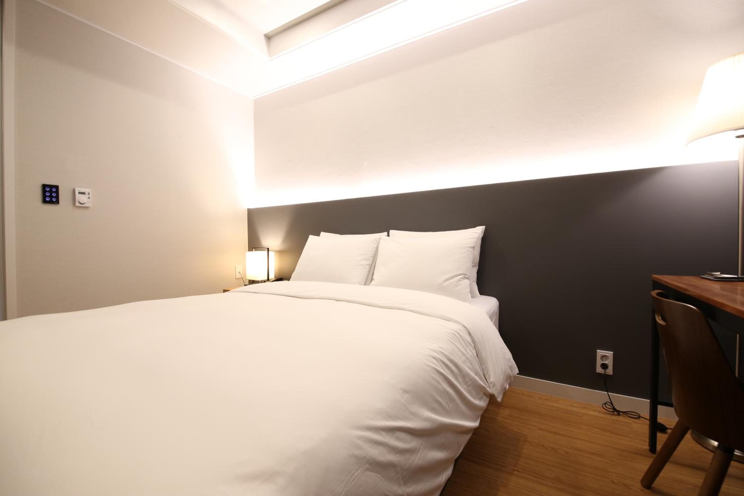 Double Room - Photo 1