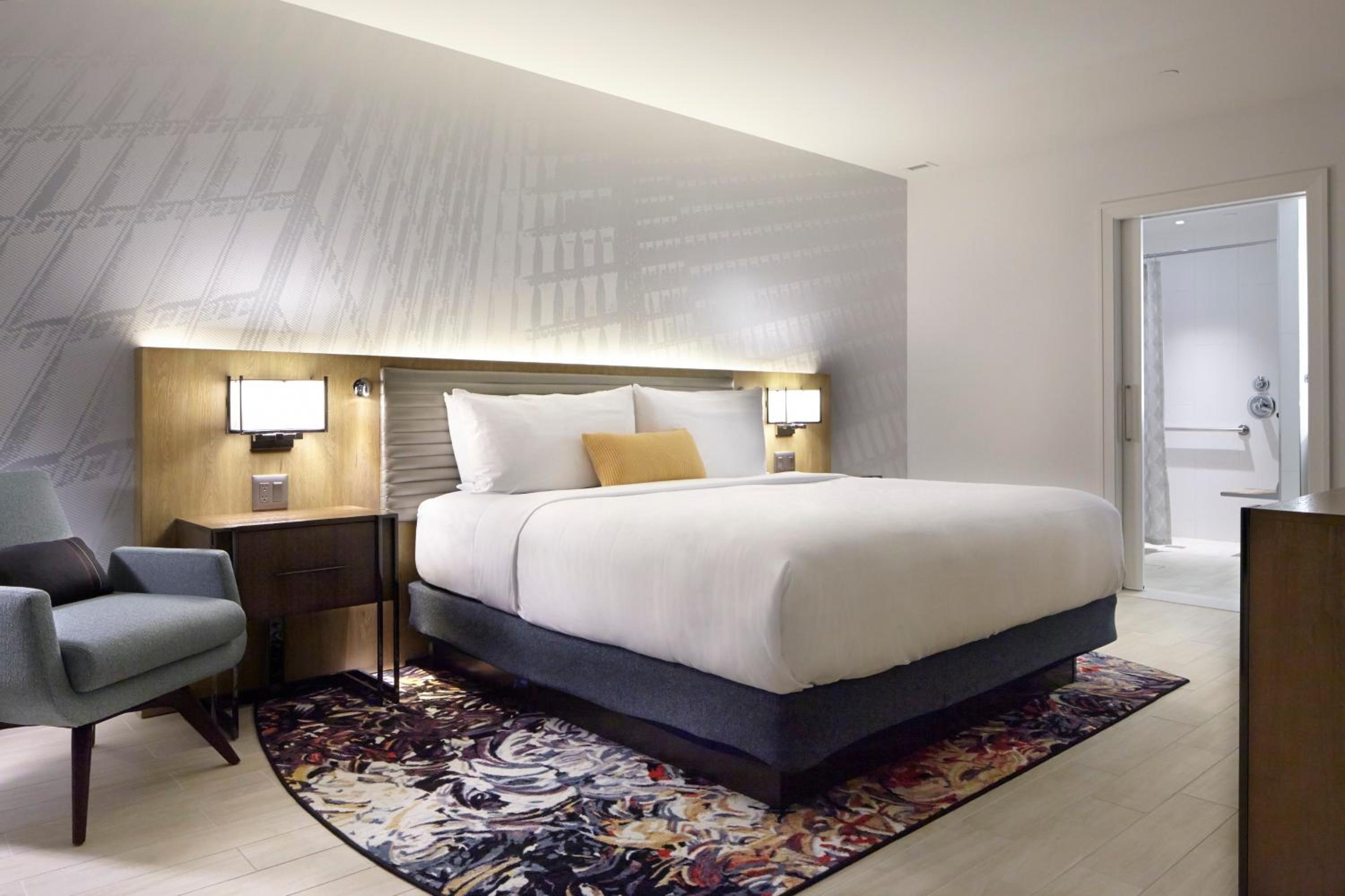 King Suite - Disability Access photo 2