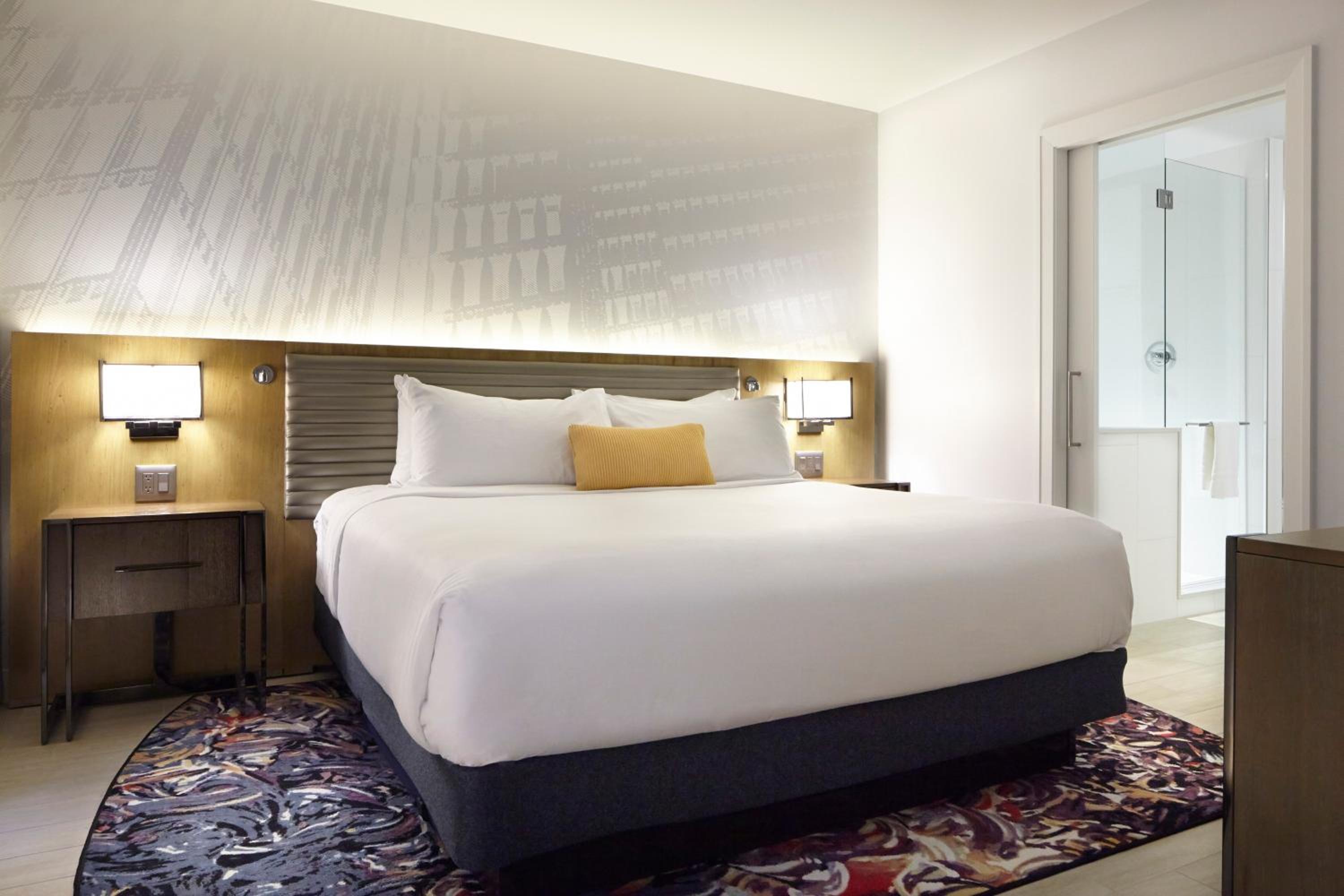 Standard King Room