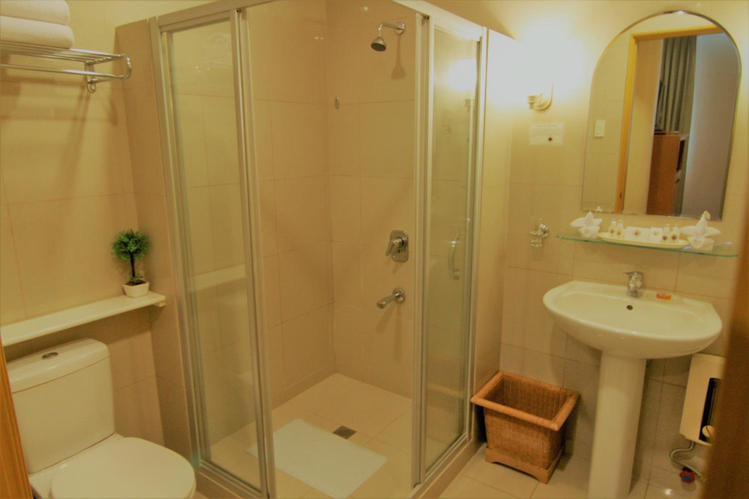 Deluxe Queen Room photo 2