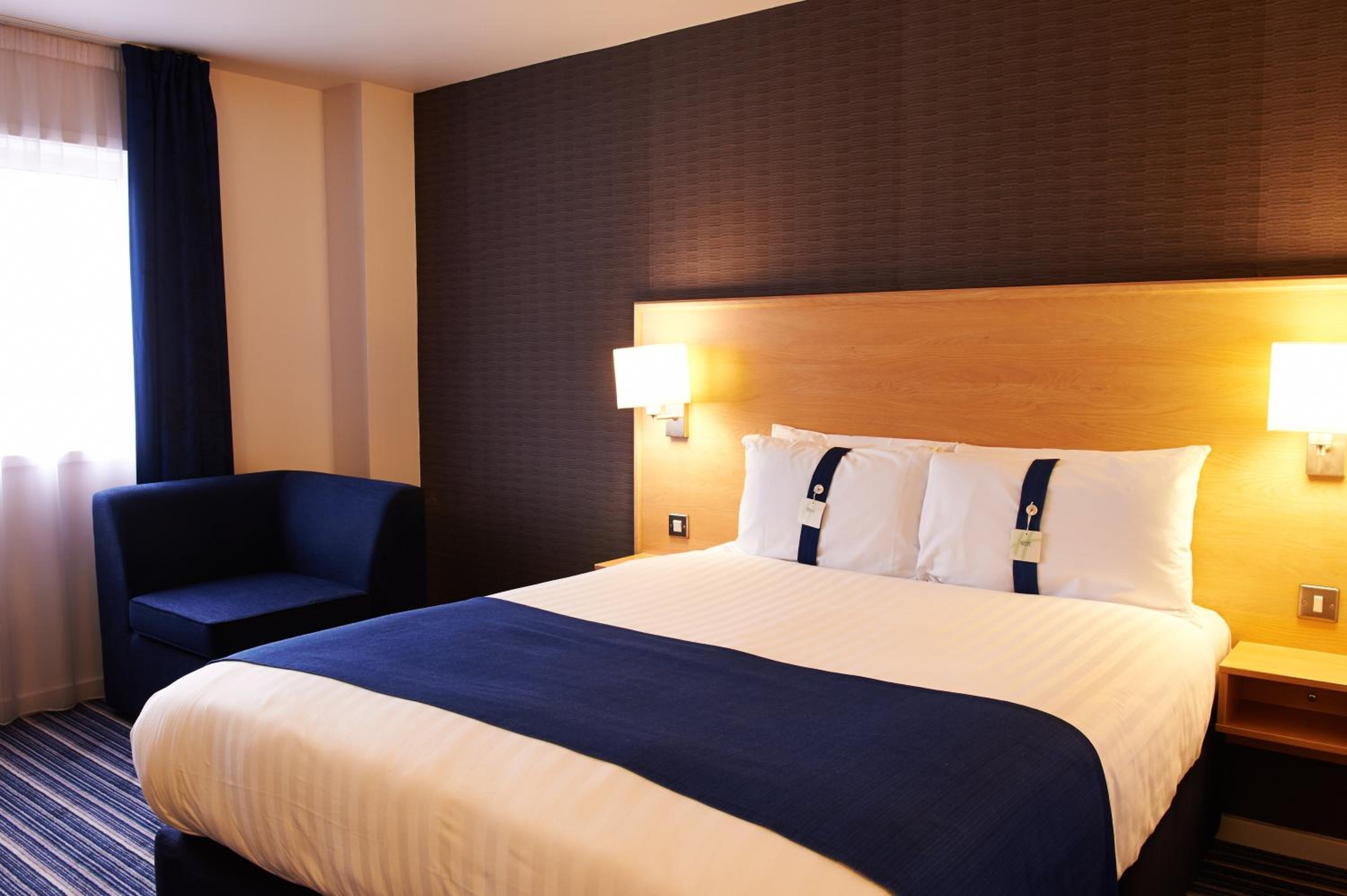 Standard Double Room with Free Hot Breakfast photo 2