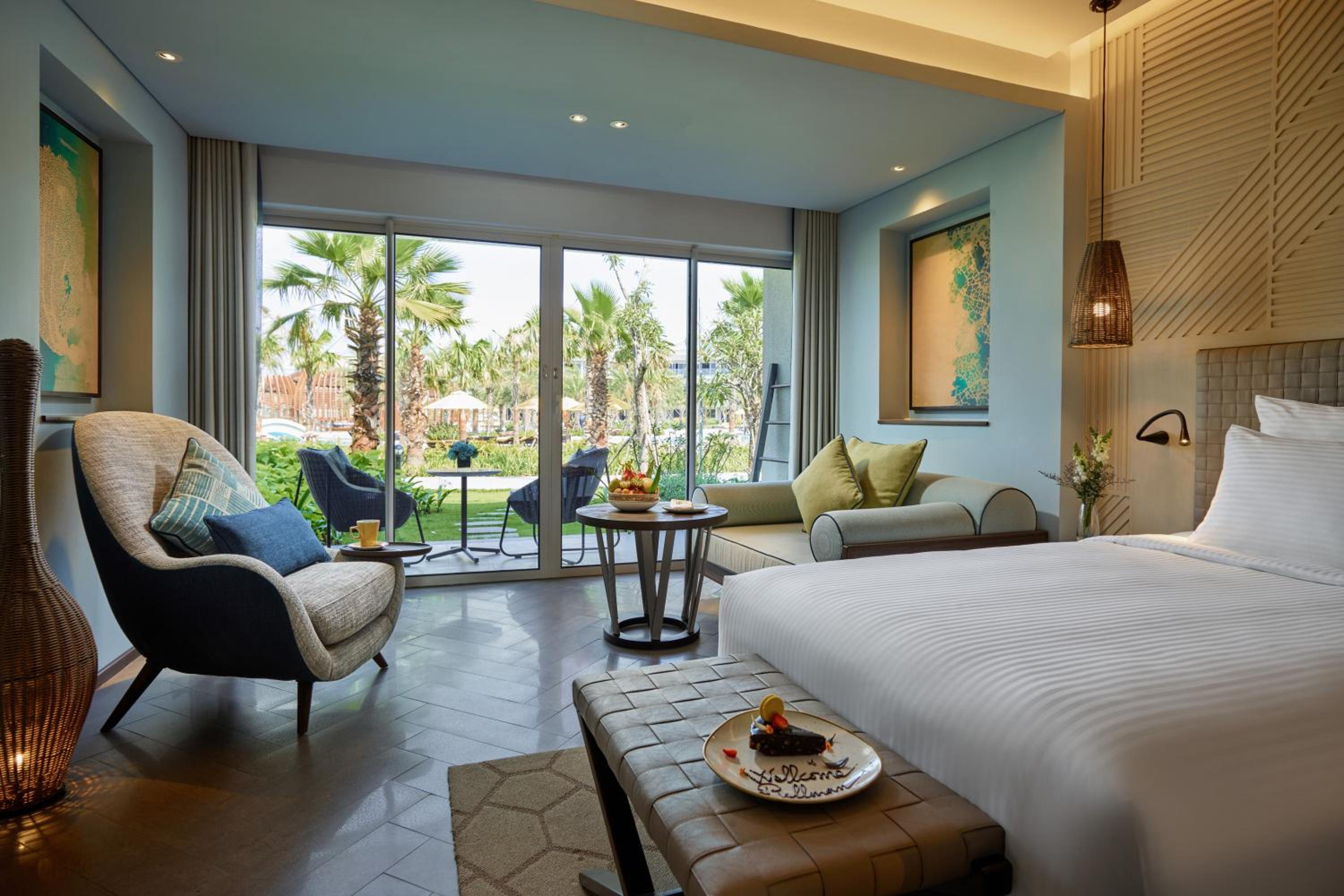 Deluxe King Room with Garden View - Photo 3