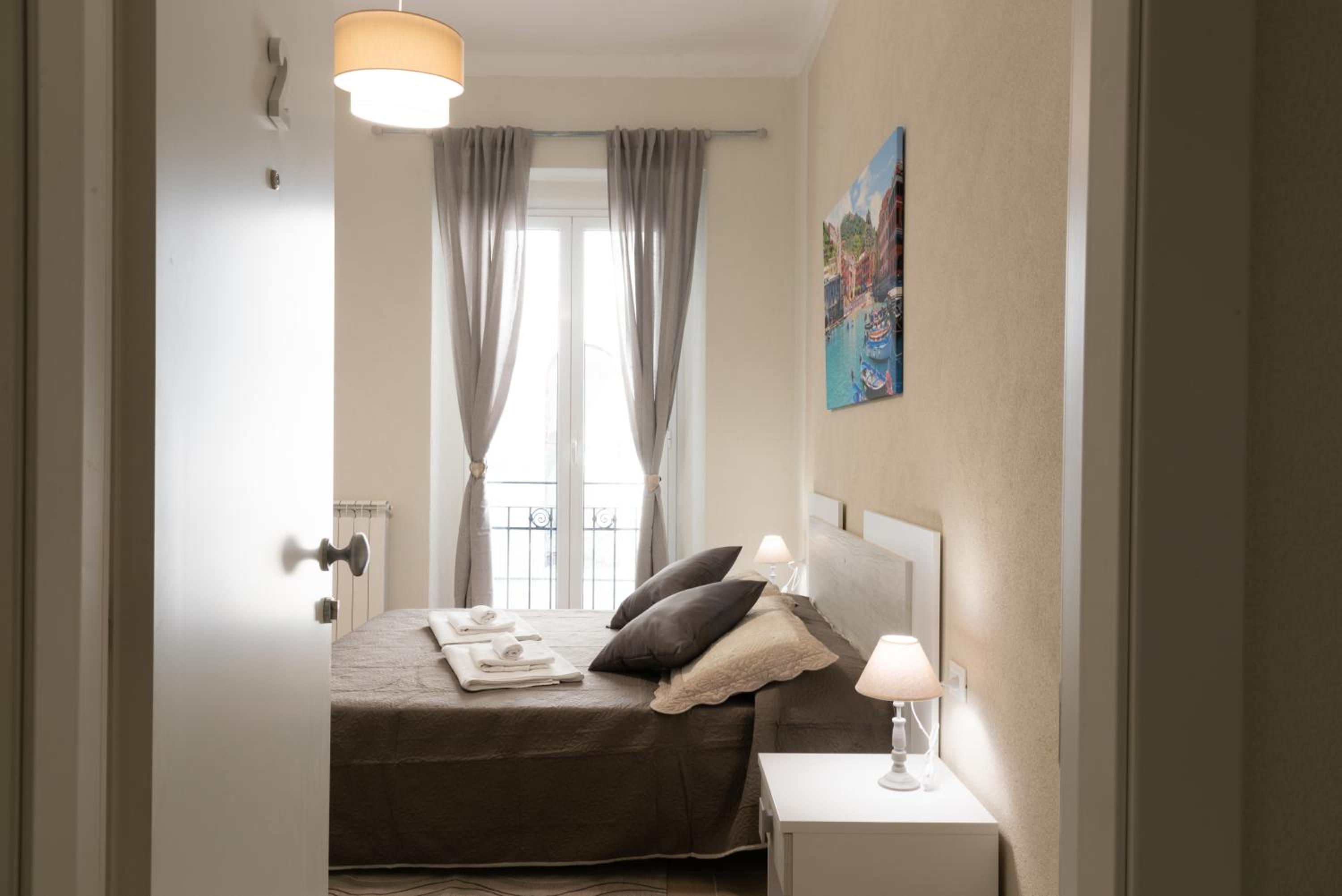Deluxe Room - Photo 16