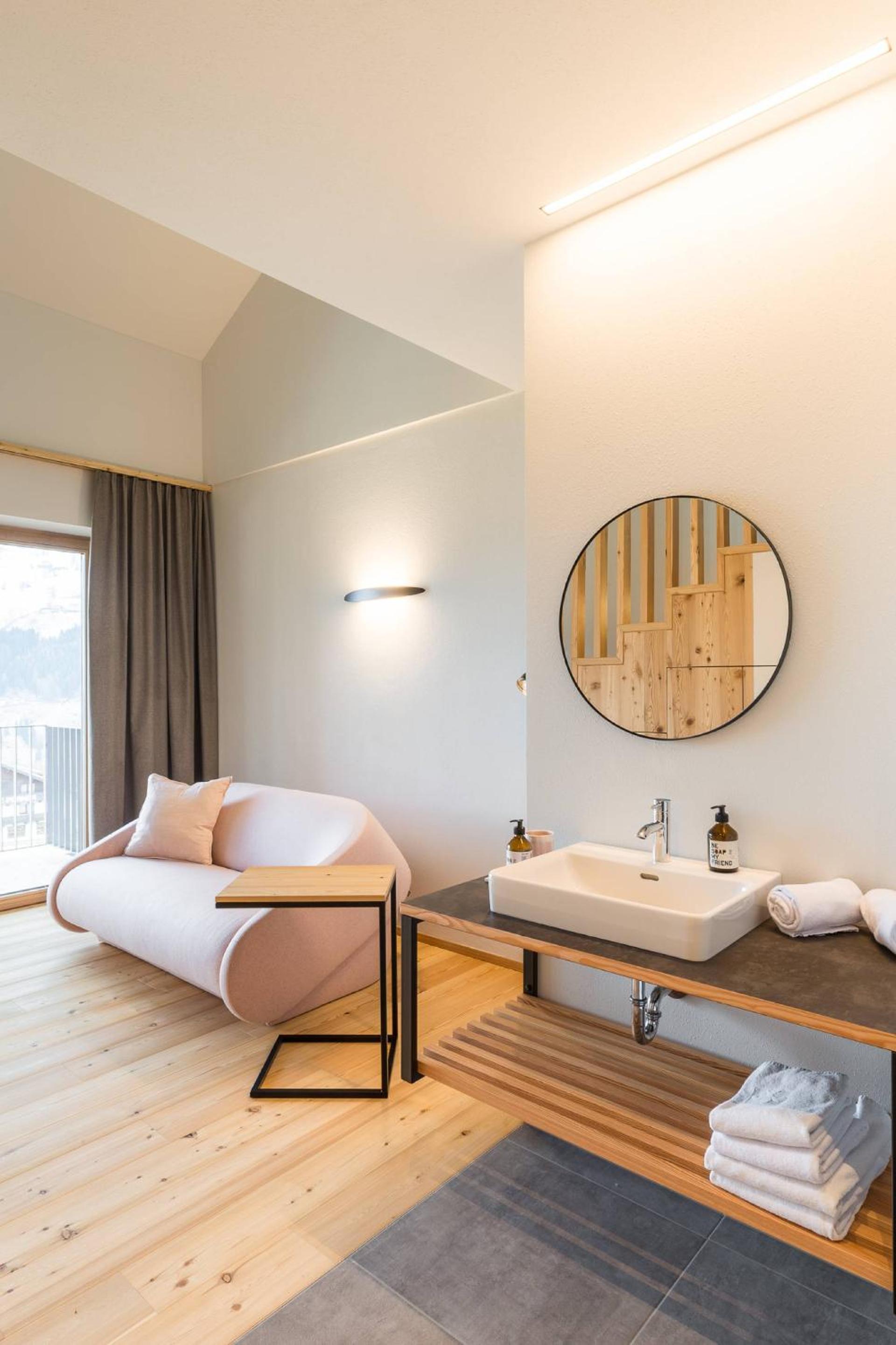 Duplex Suite - Photo 4