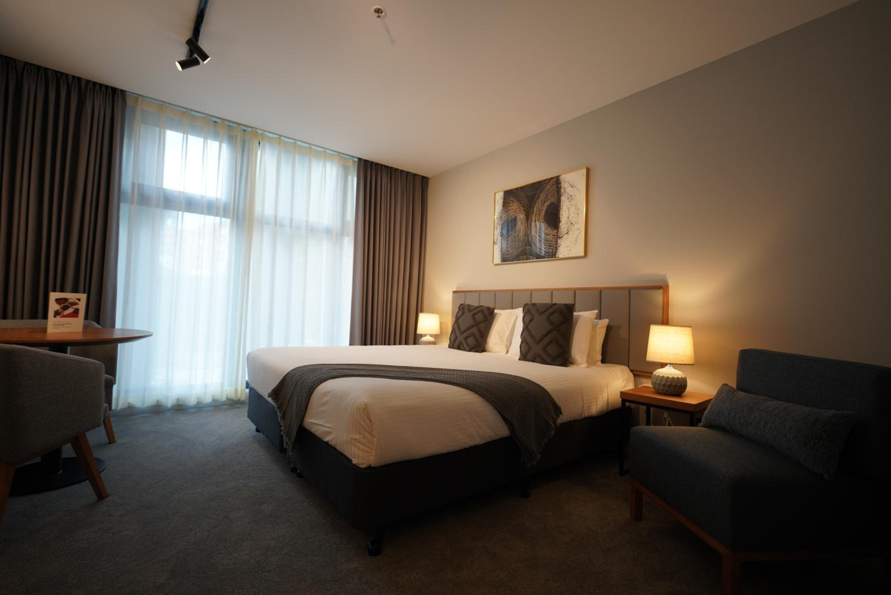 Premium One Bedroom Apartment - Photo 1