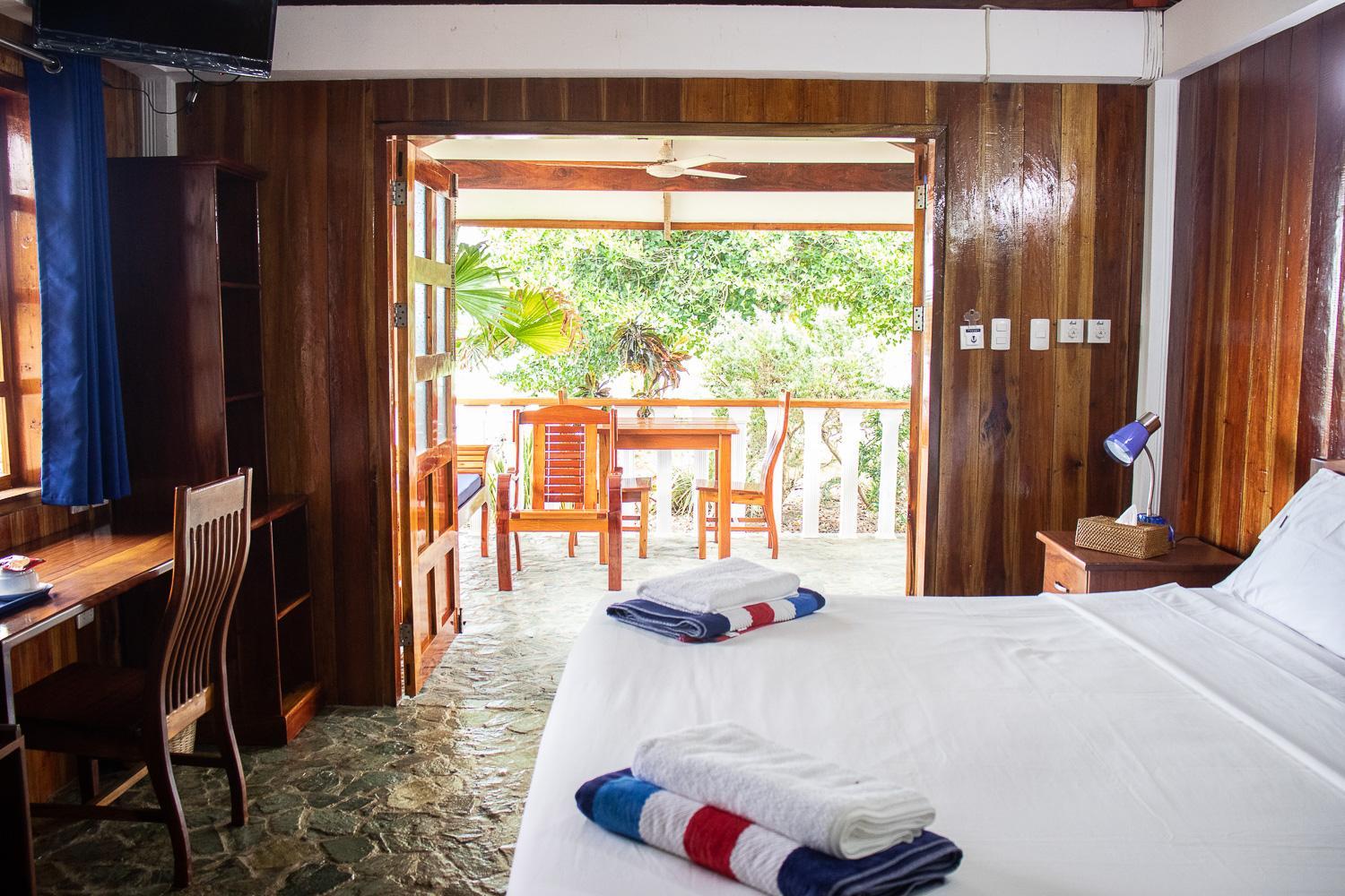 Bungalow with Sea View - Photo 3