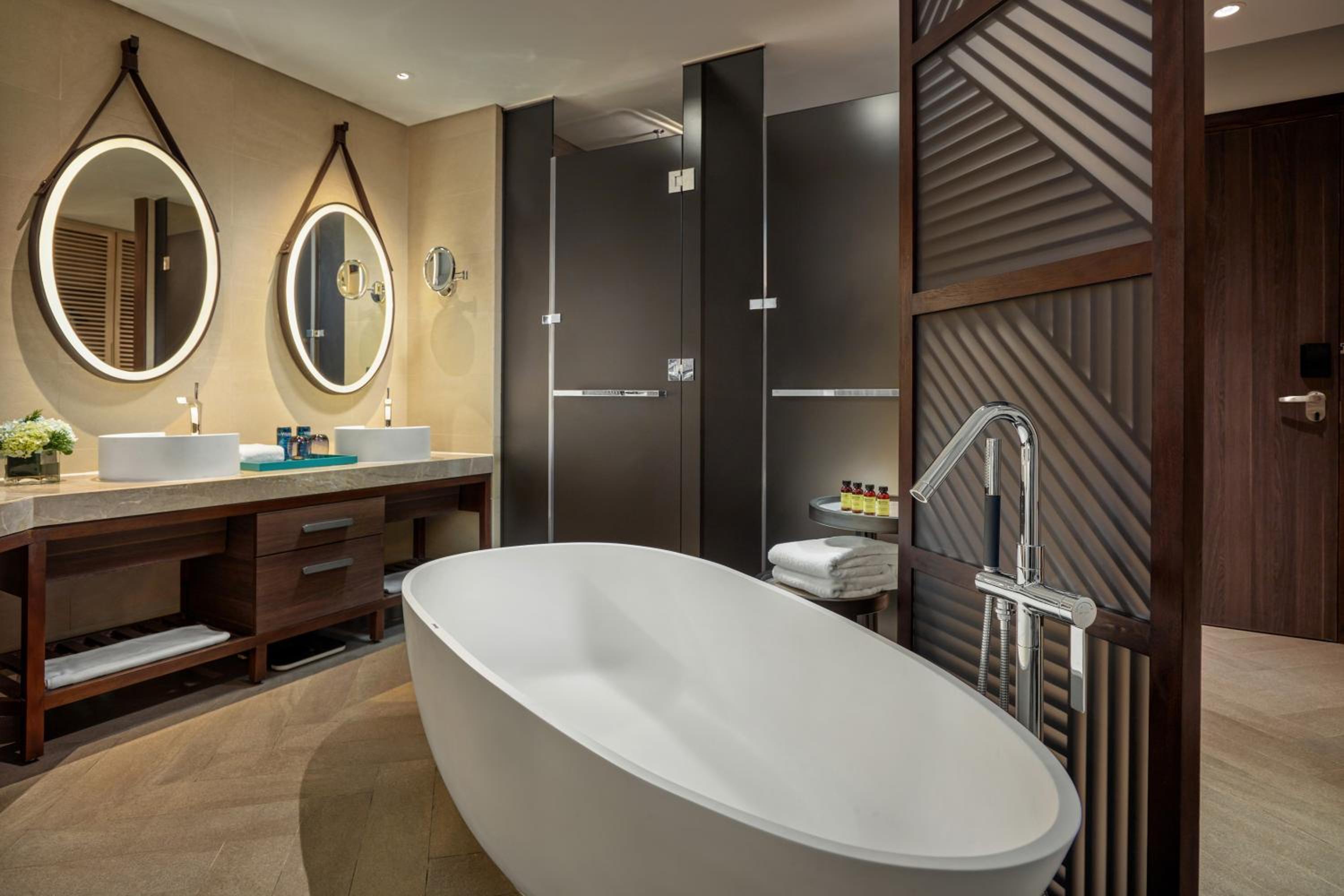 Premium Deluxe Room with Ocean View - Photo 2