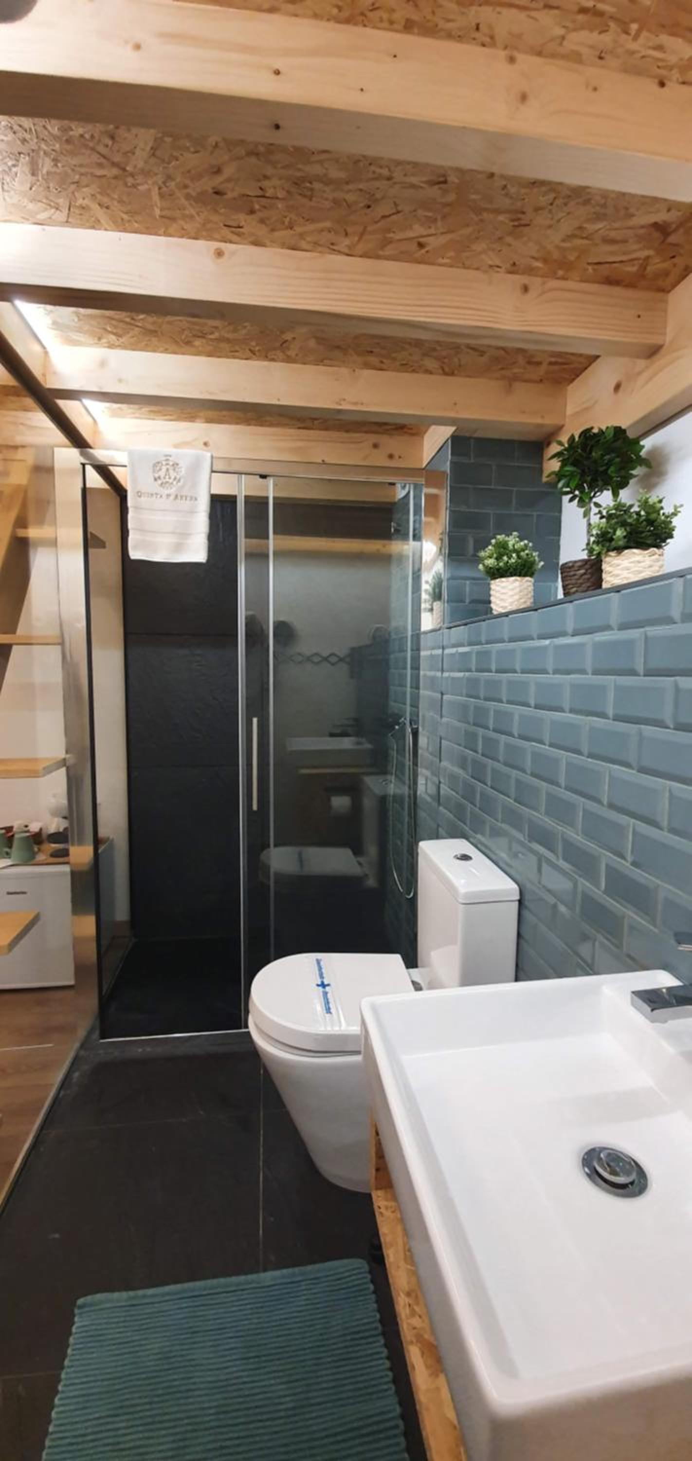 Family Room with Private Bathroom - Photo 13