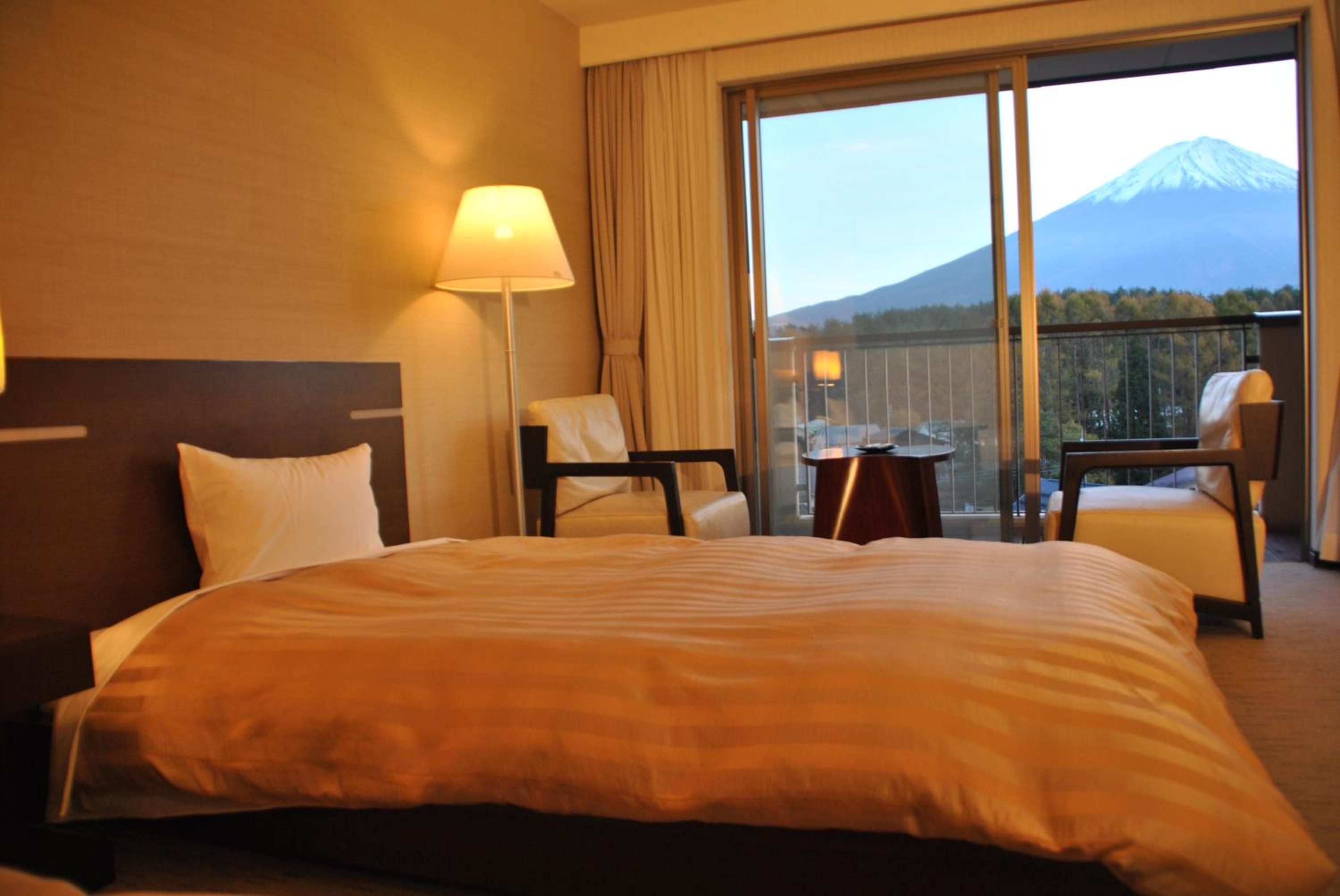 Twin Room with Shared Bathroom - Non-Smoking - Photo 10