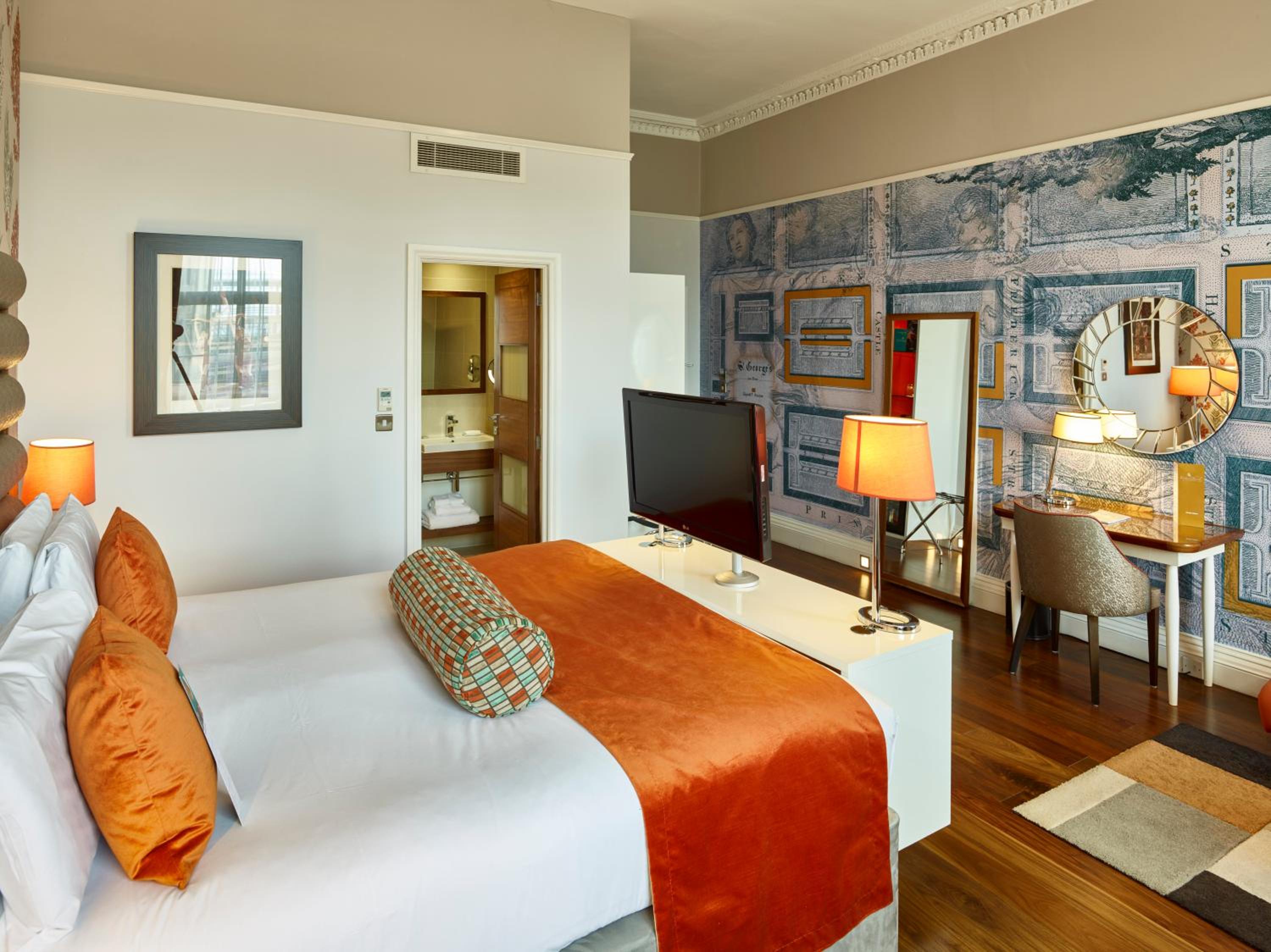 Standard Double Room - Photo 16