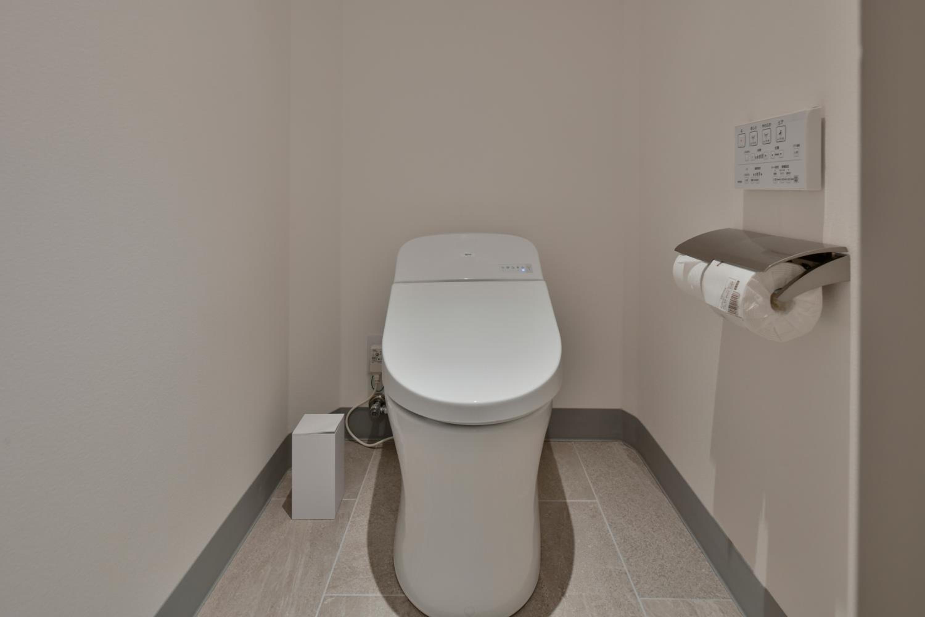 Premium Corner Twin Room  - Photo 6