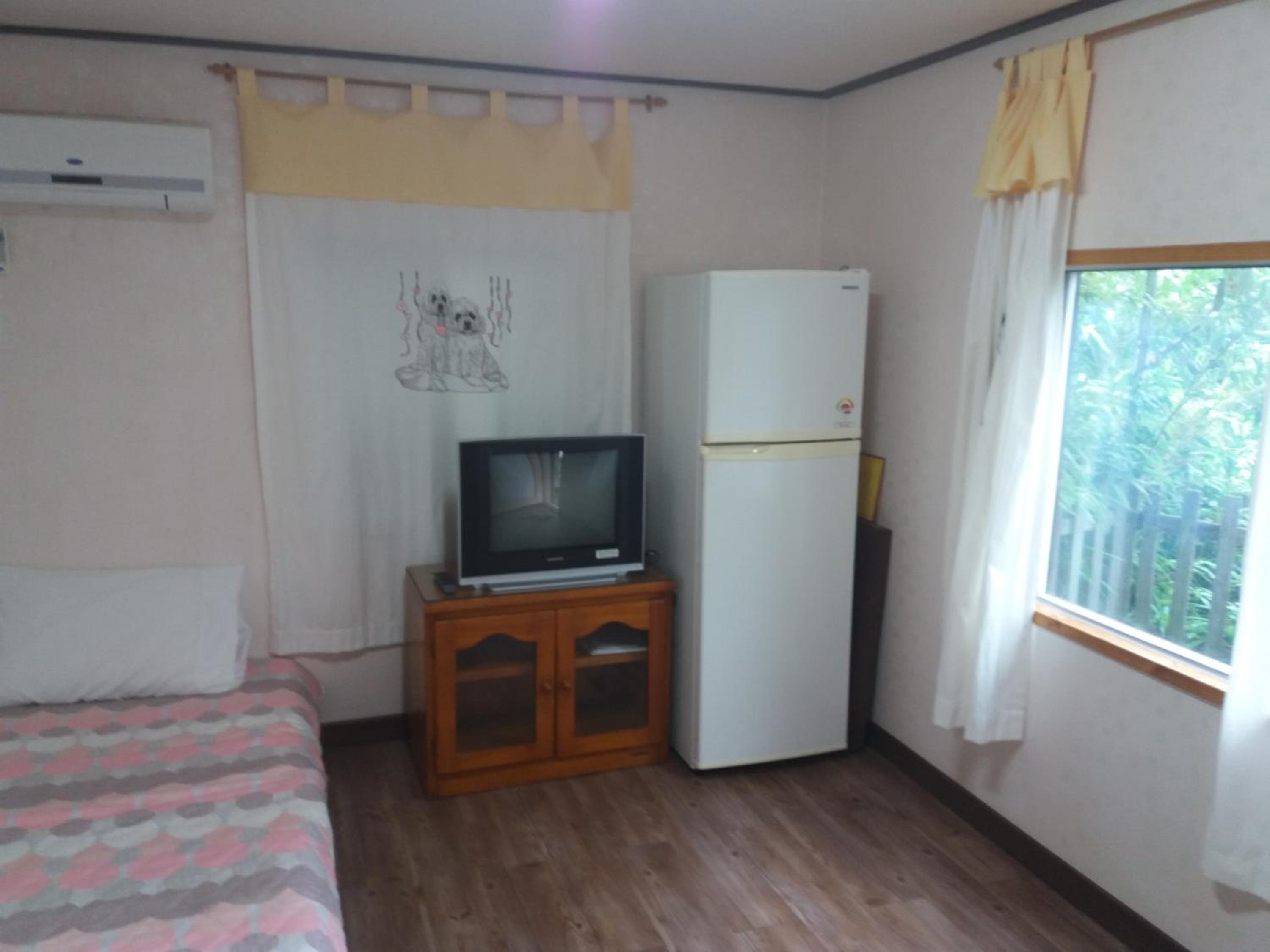 Family Room - Photo 13