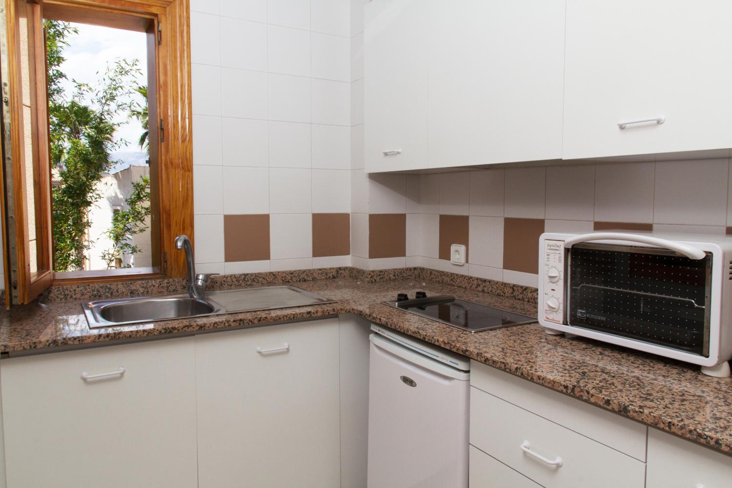One-Bedroom Apartment (2 Adults) - Photo 6
