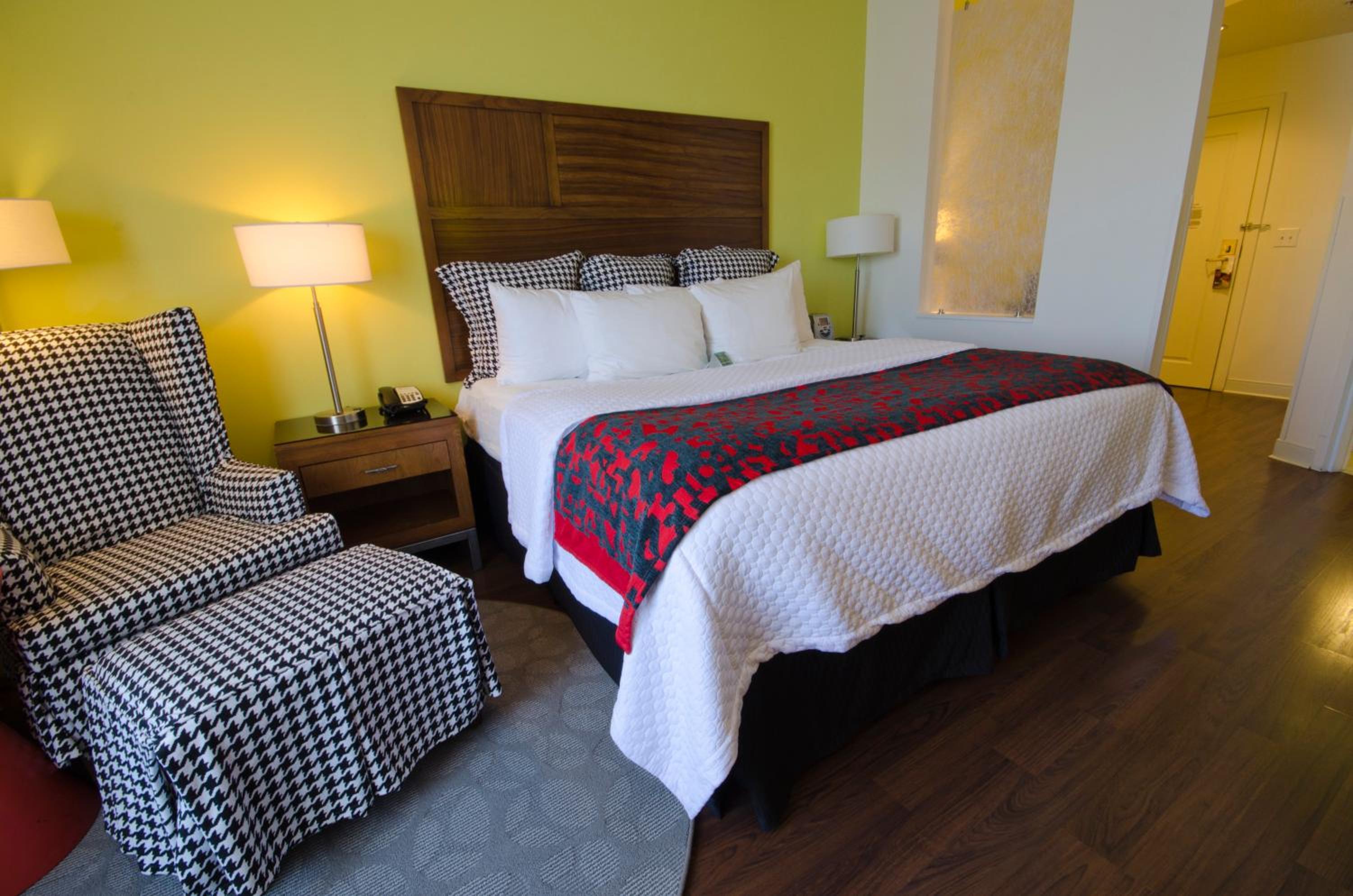 Standard King Room - Photo 1