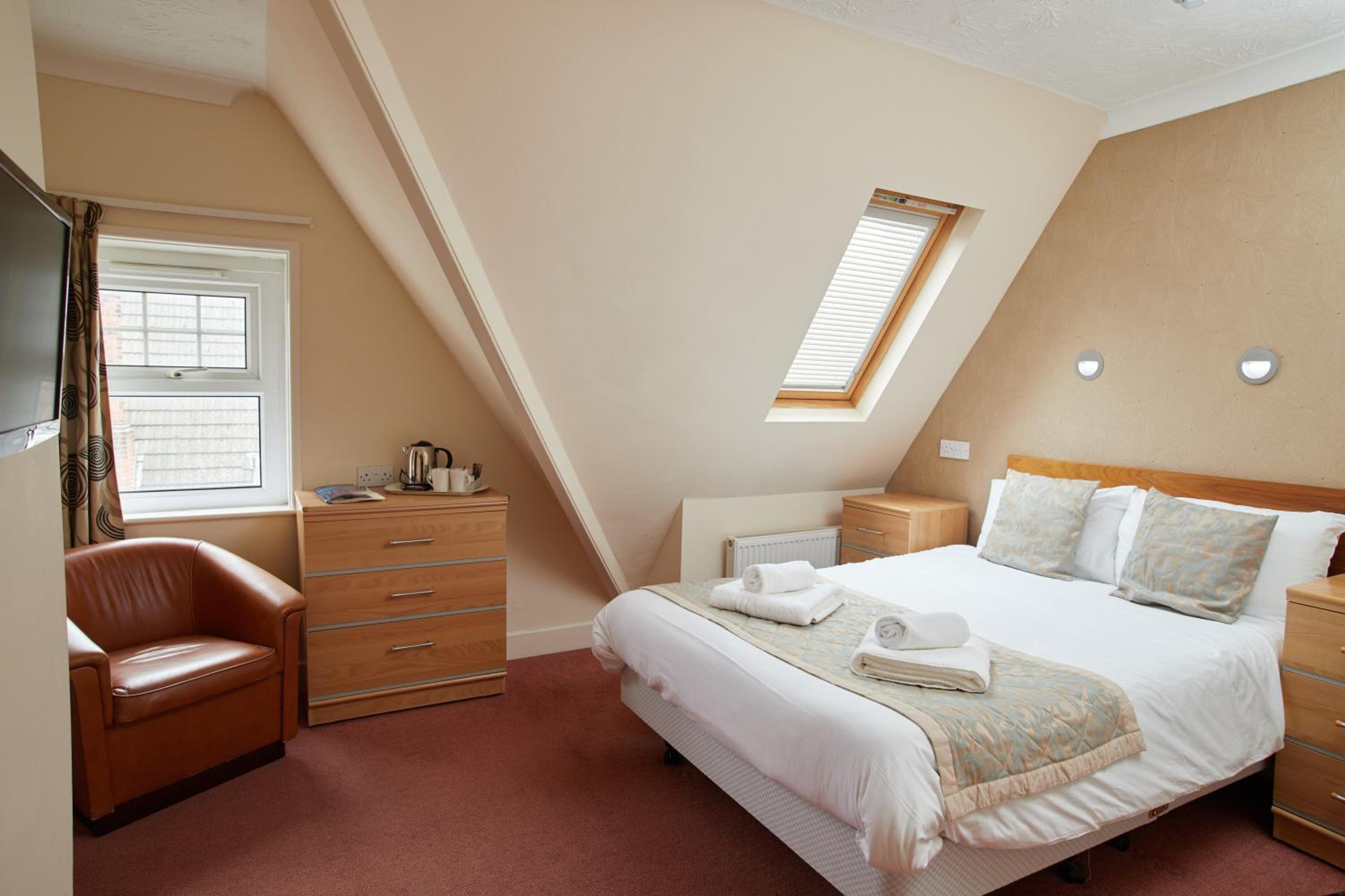 Double Room - Photo 4