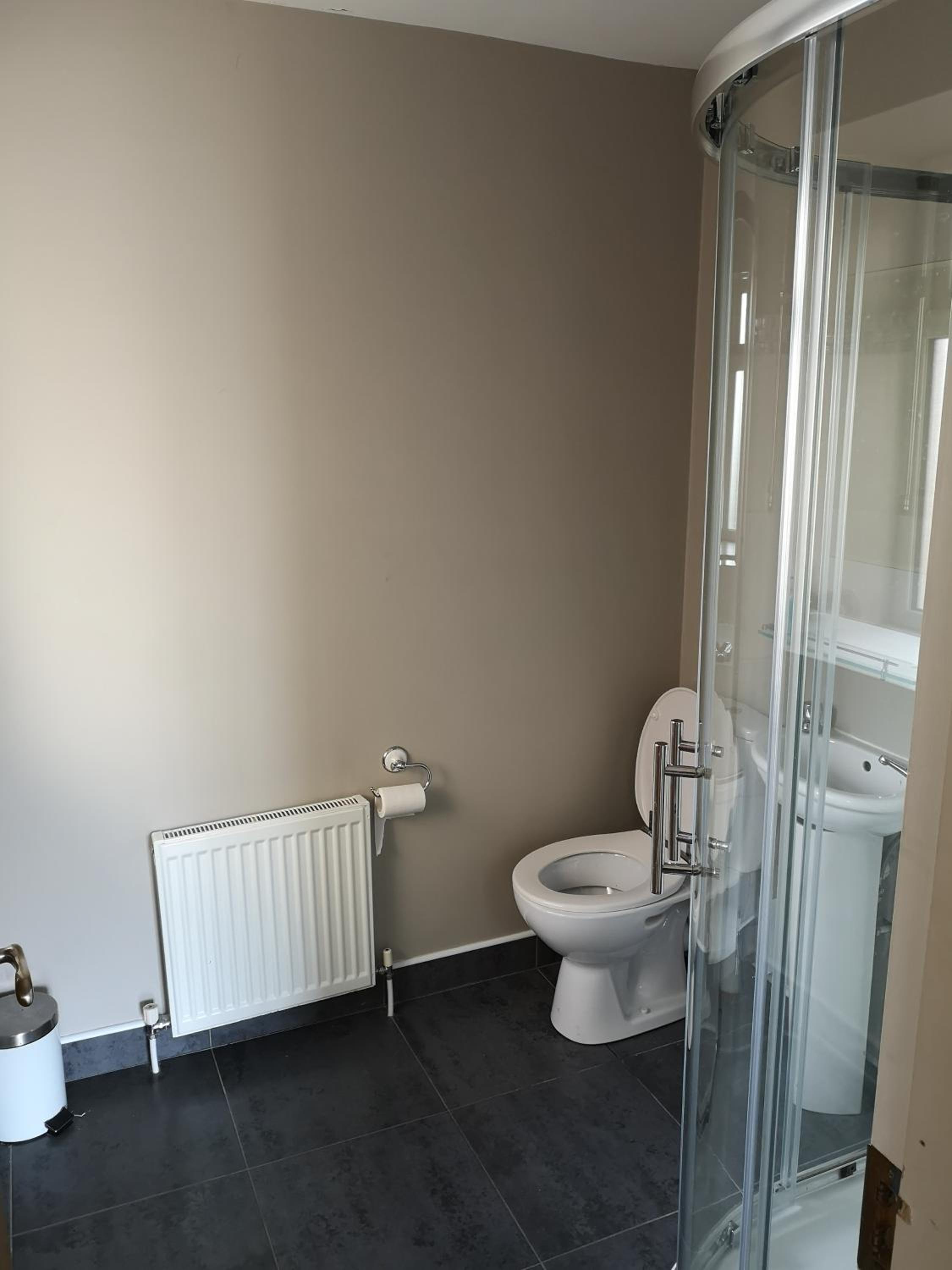 Double Room with Private Bathroom - Photo 4