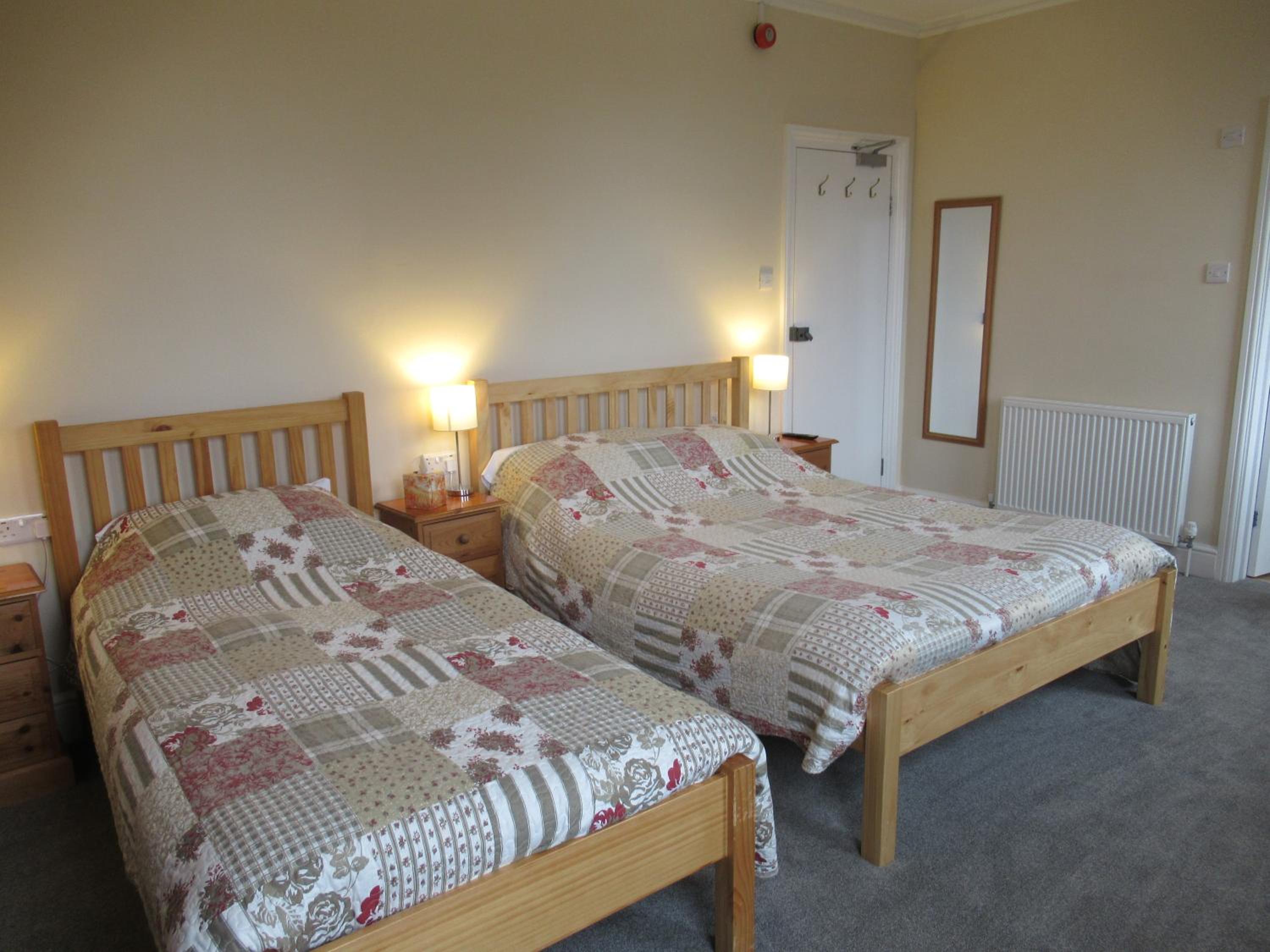 Large Twin Room photo 1