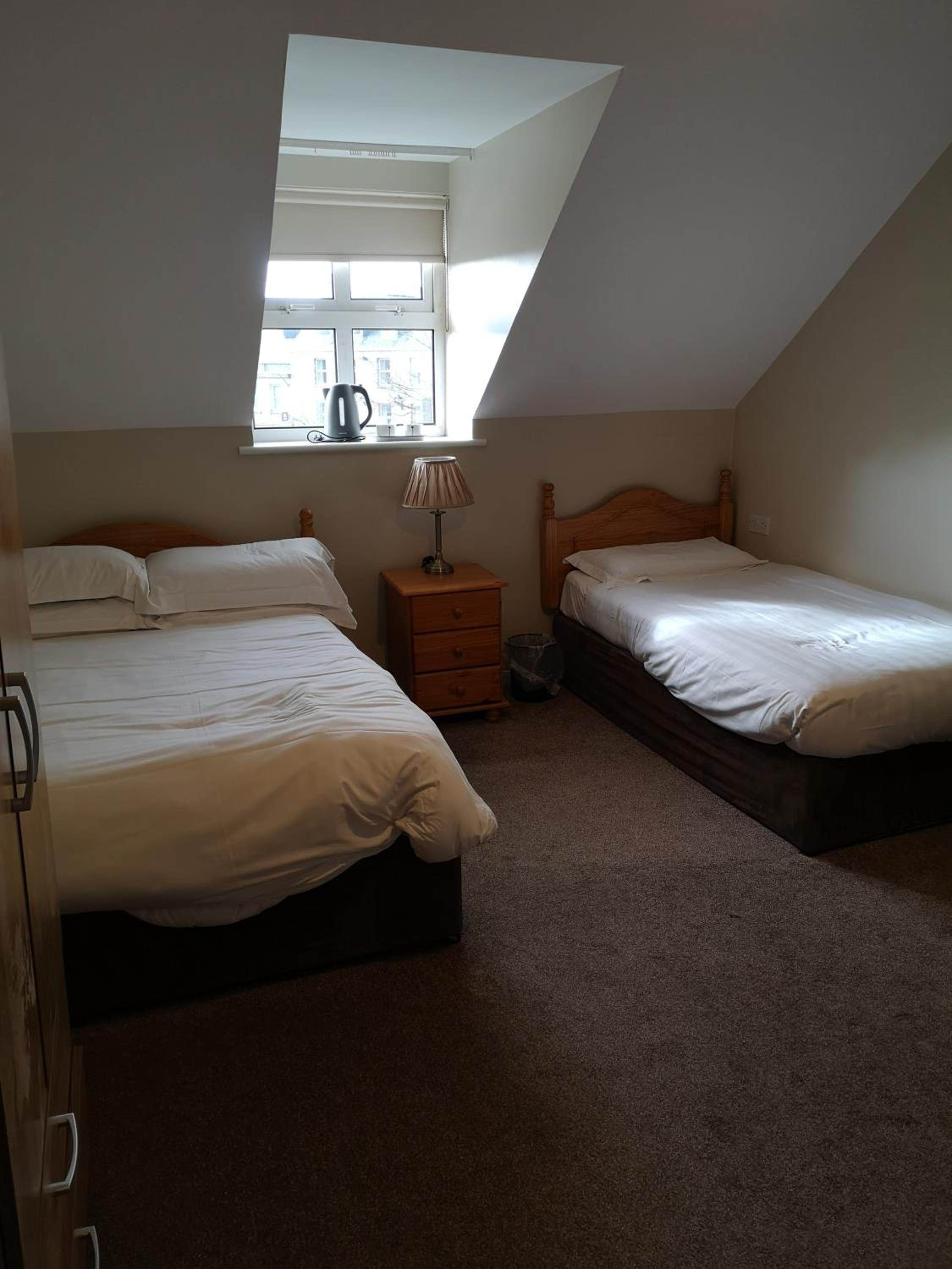 Double Room with Shared Bathroom photo 1