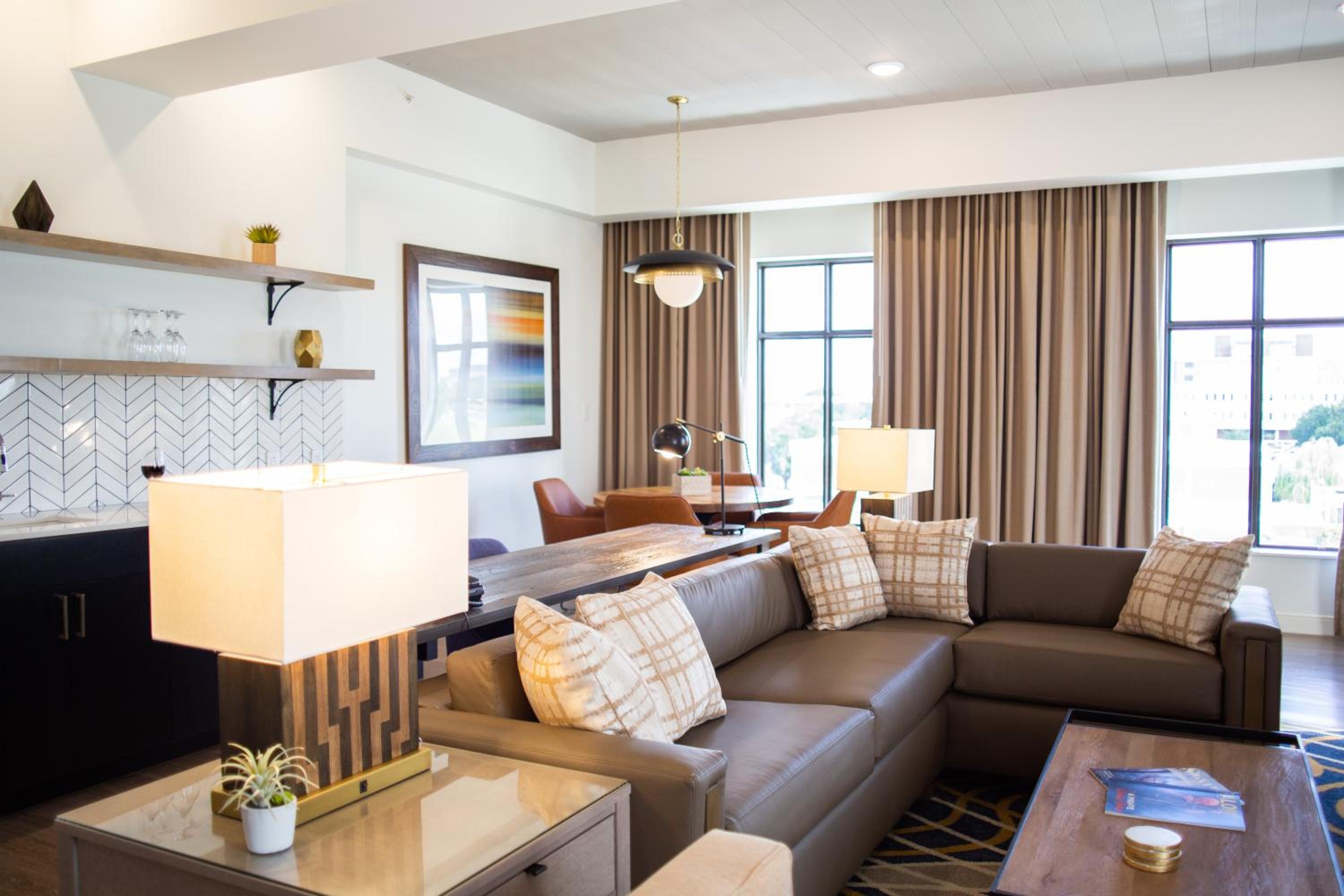 One-Bedroom King Suite photo 1