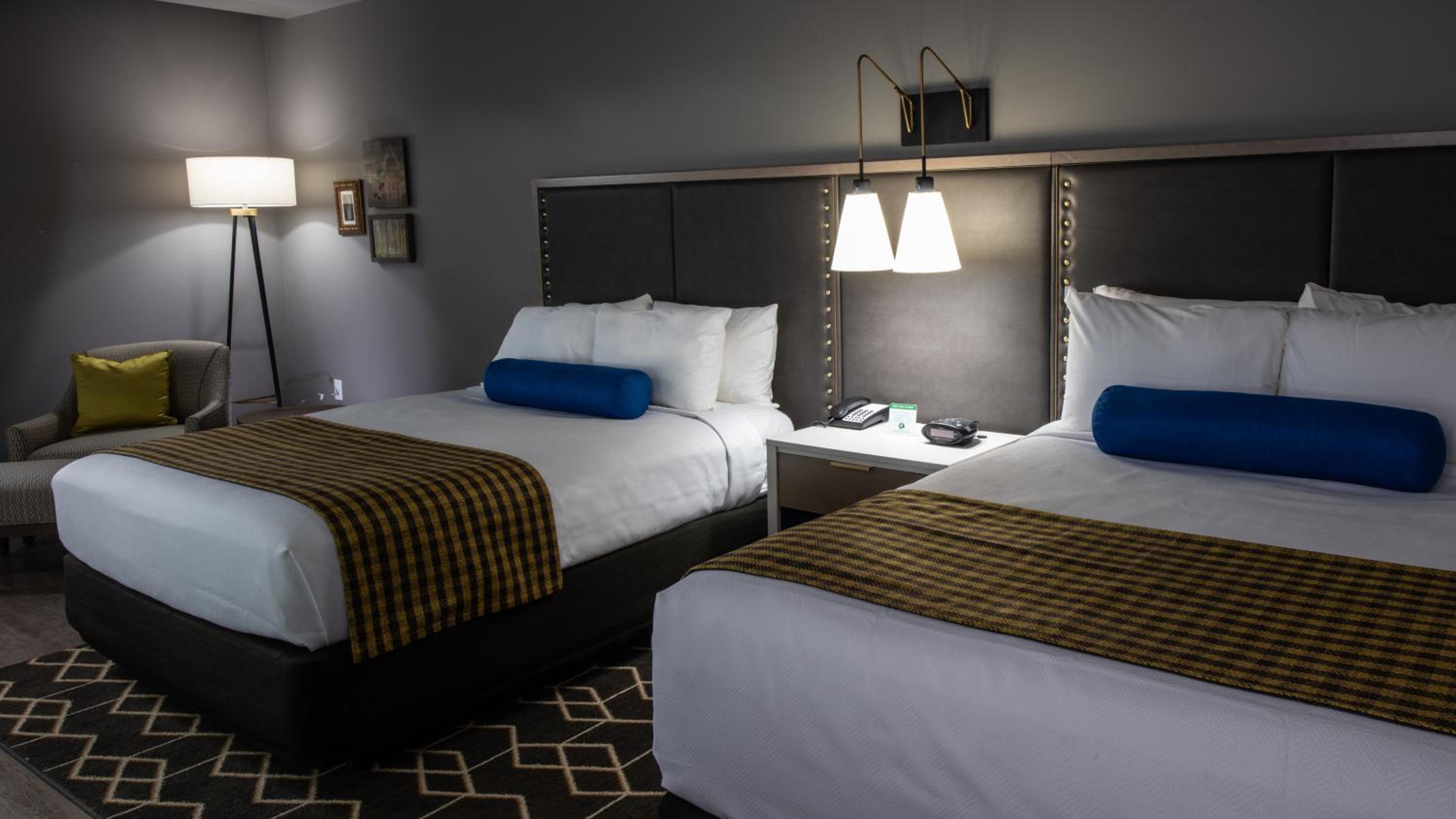 Room with Two Beds - Hearing Accessible - Non-Smoking photo 2