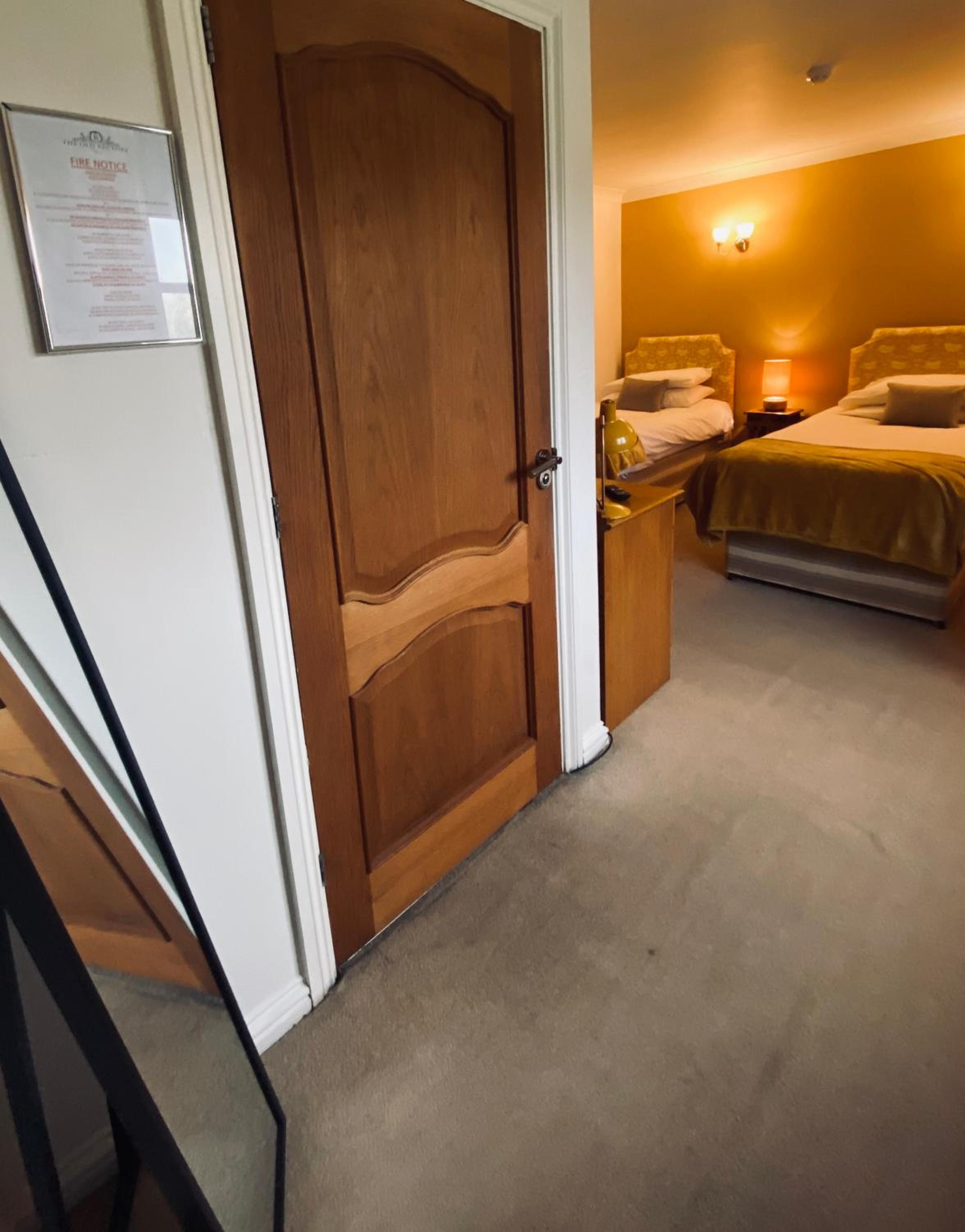 Standard Twin Room photo 3