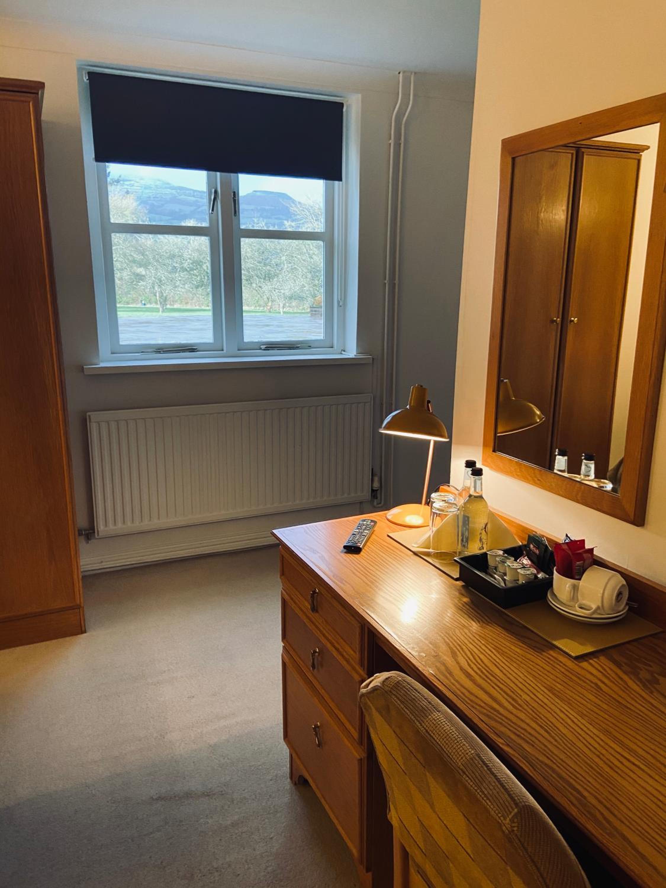 Standard Twin Room photo 2