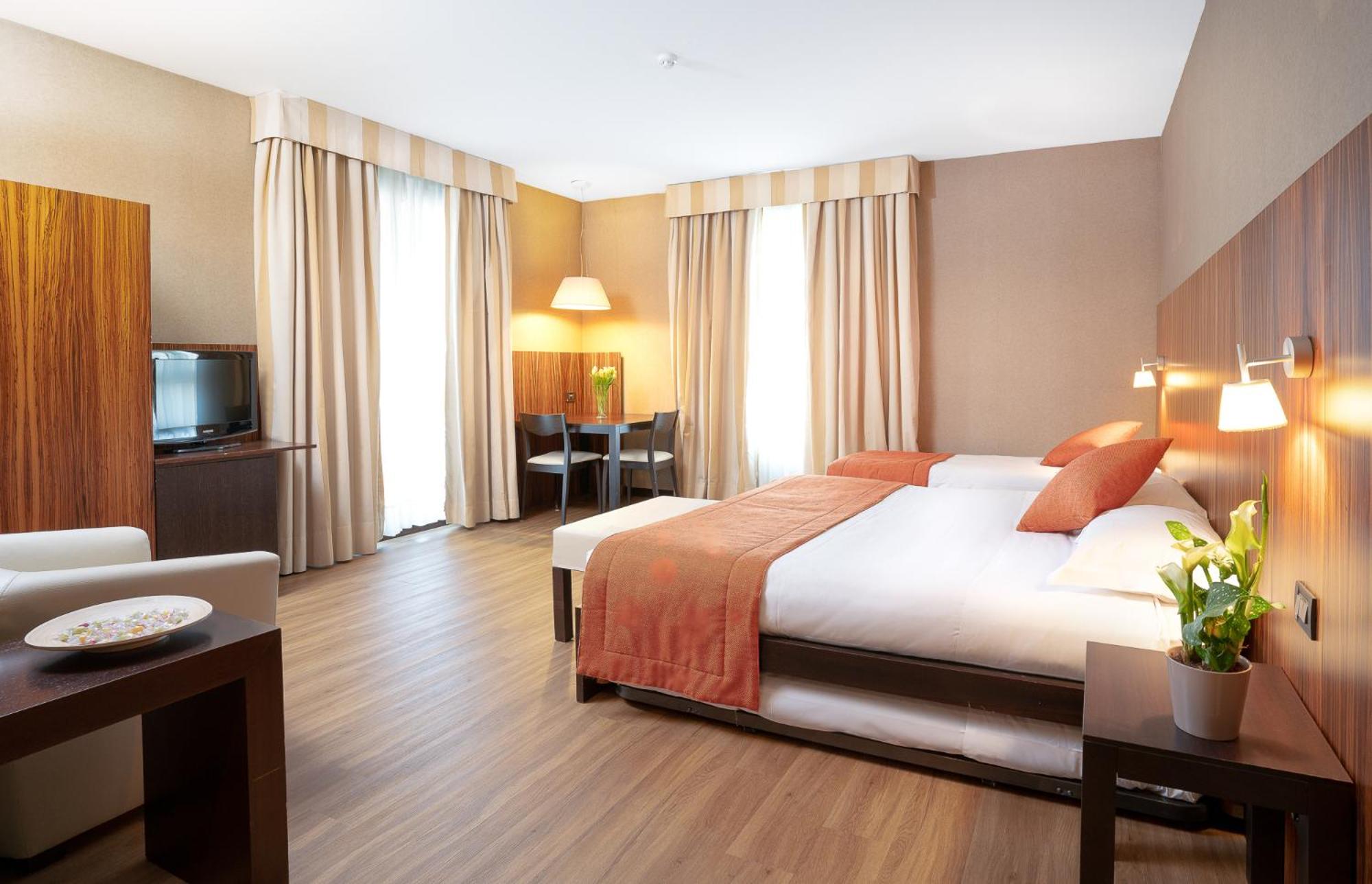 Superior Double or Twin Room - Photo 4