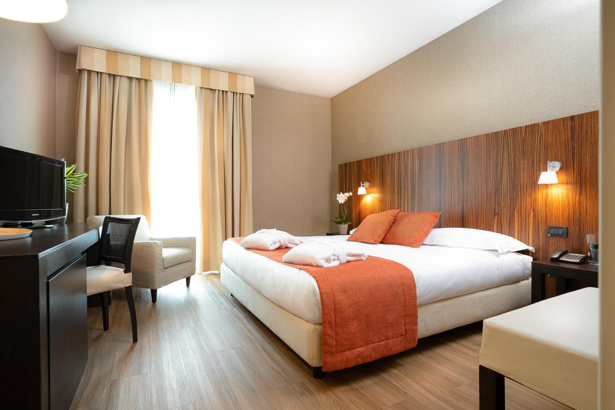 Superior Double or Twin Room - Photo 2