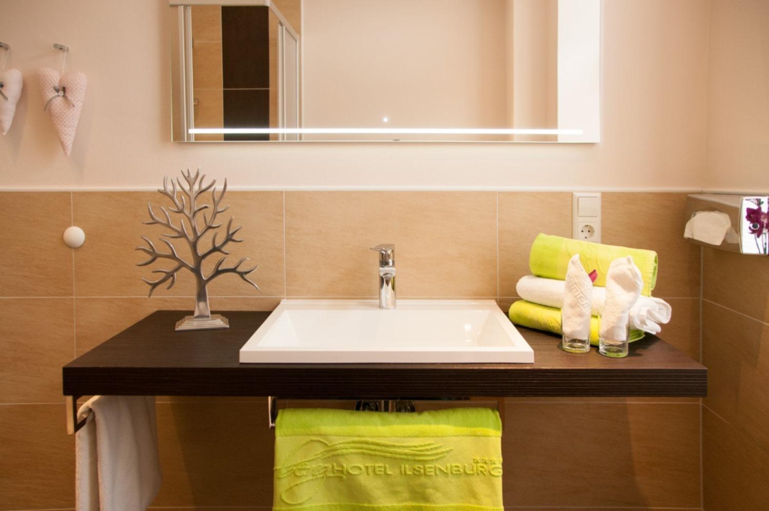 Deluxe Double Room - Photo 17