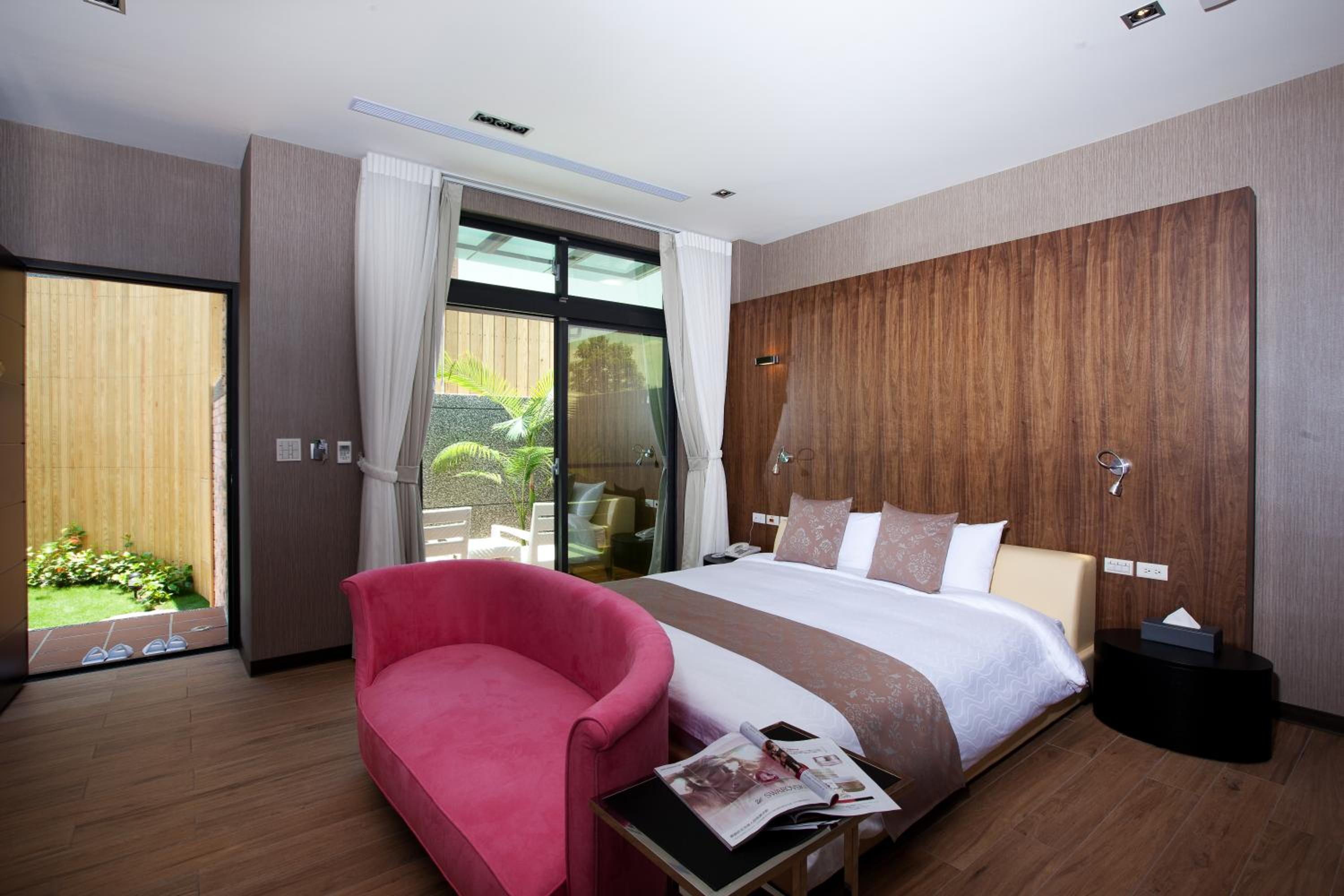 Deluxe Double Room with Bath photo 1