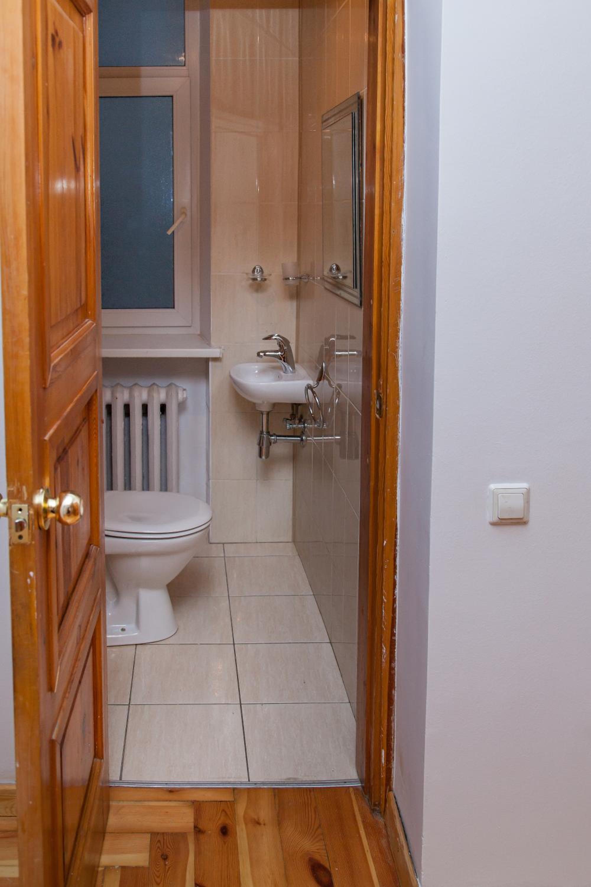 Three-Bedroom Apartment - Photo 12