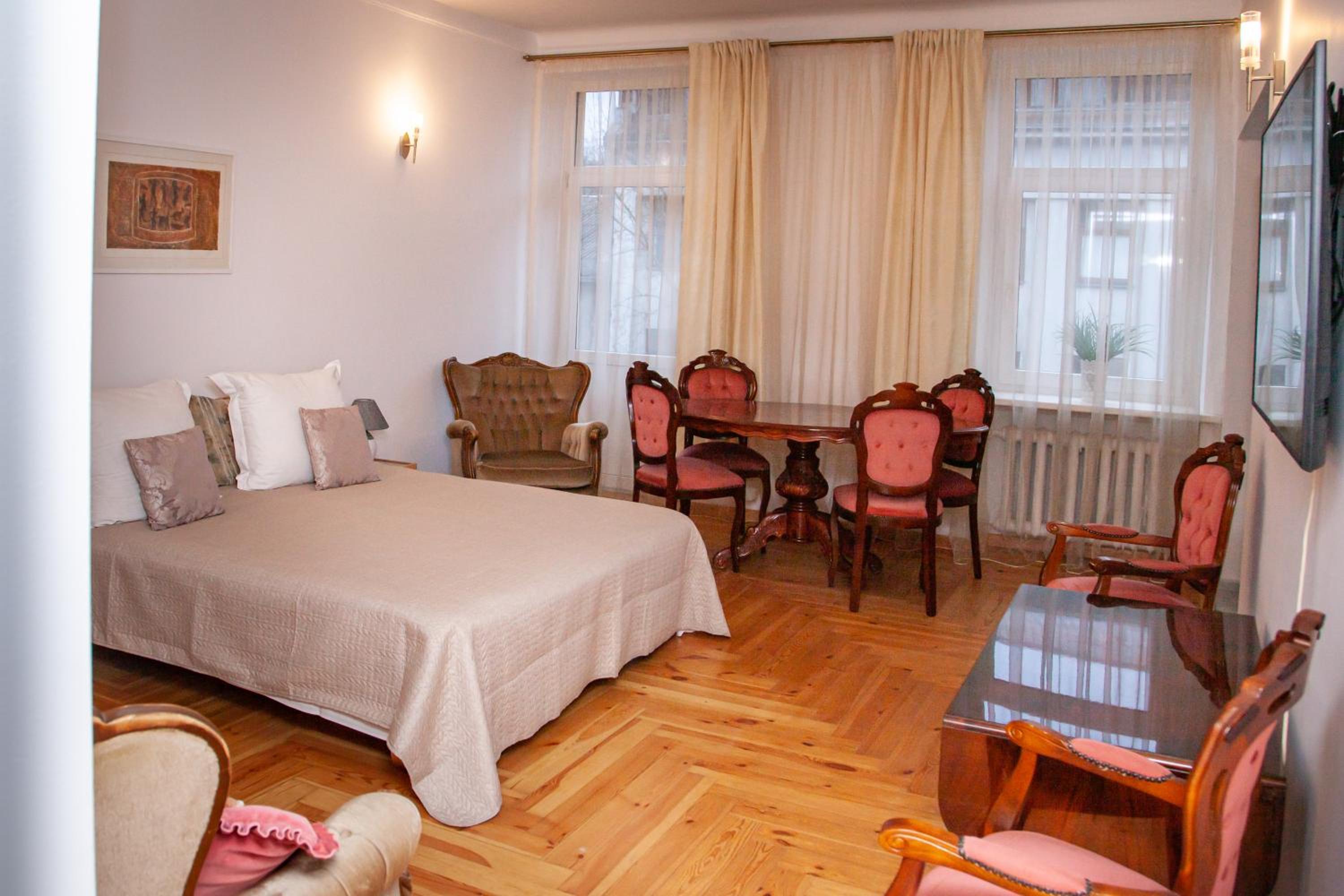 Three-Bedroom Apartment - Photo 1