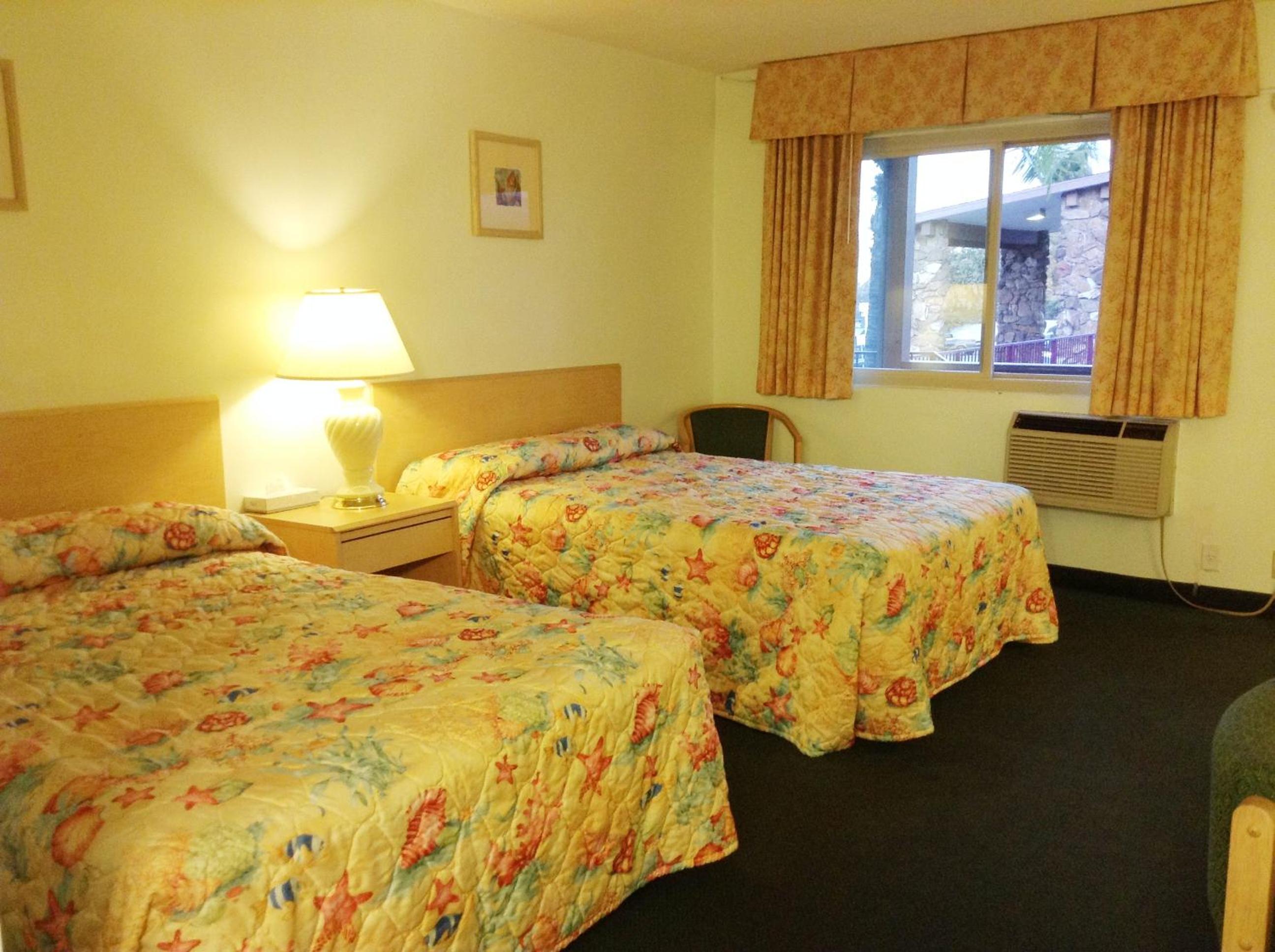 Double Room with Two Double Beds - Photo 1