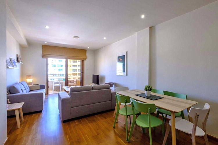 Two-Bedroom Apartment with Side Sea View photo 1