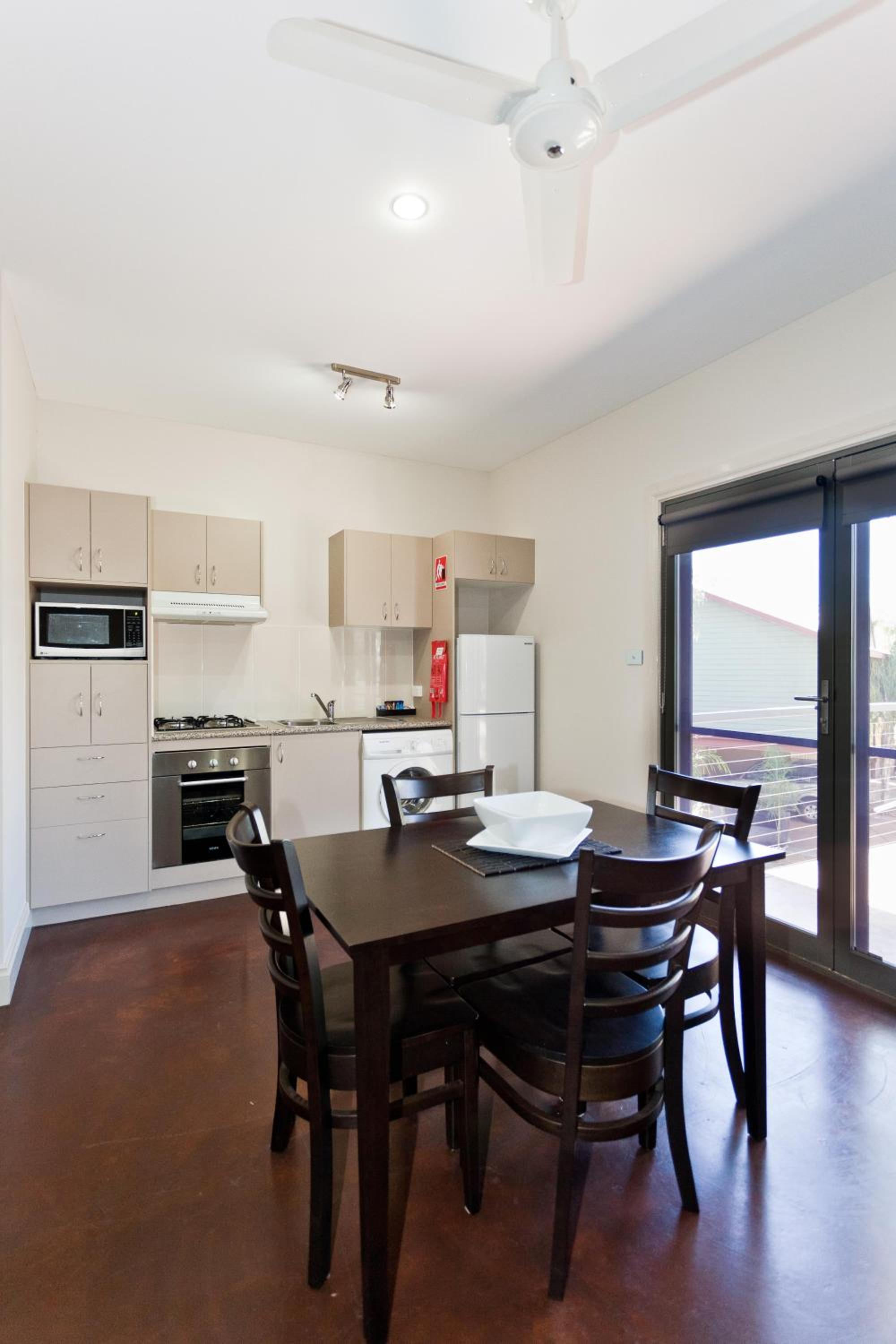 One-Bedroom Deluxe Apartment - Photo 4