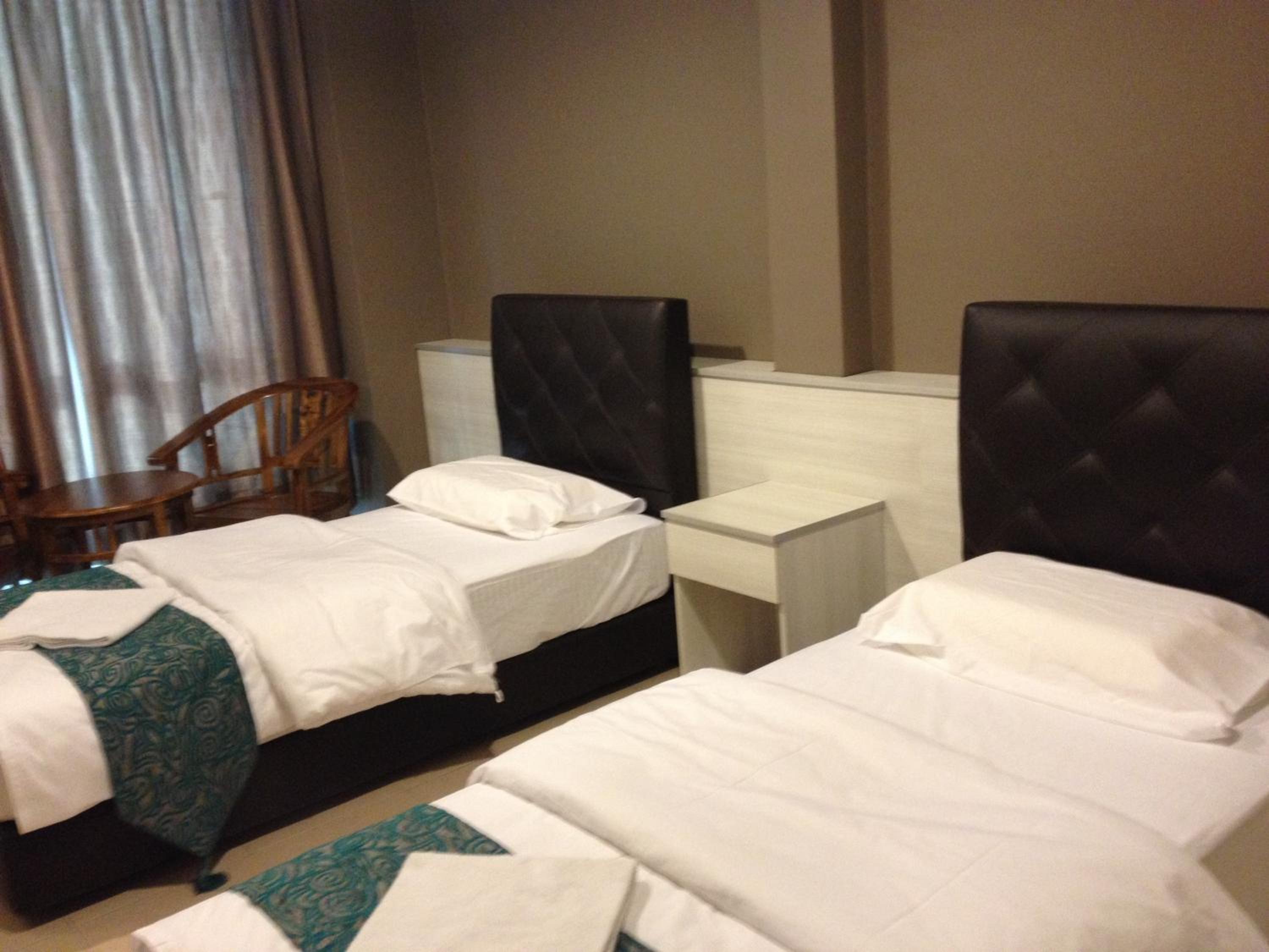 Deluxe Twin Room photo 3