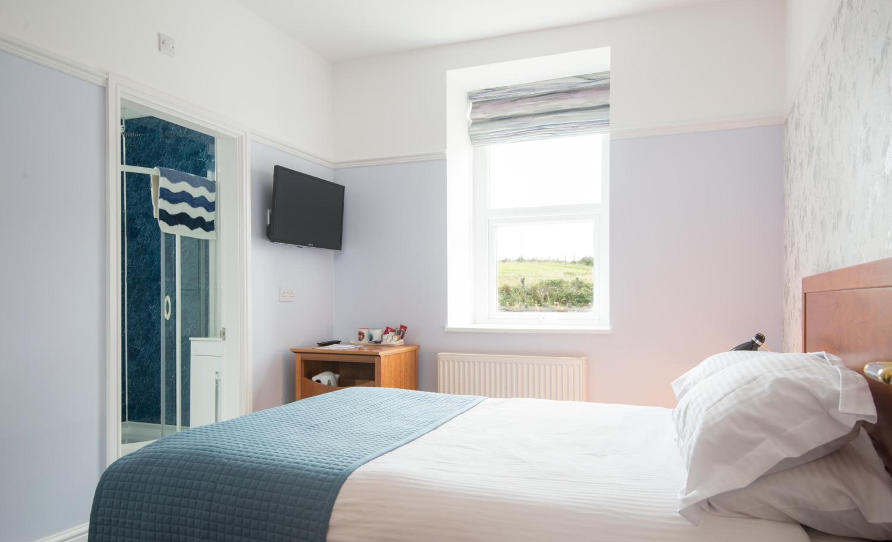 Economy Double Room photo 2